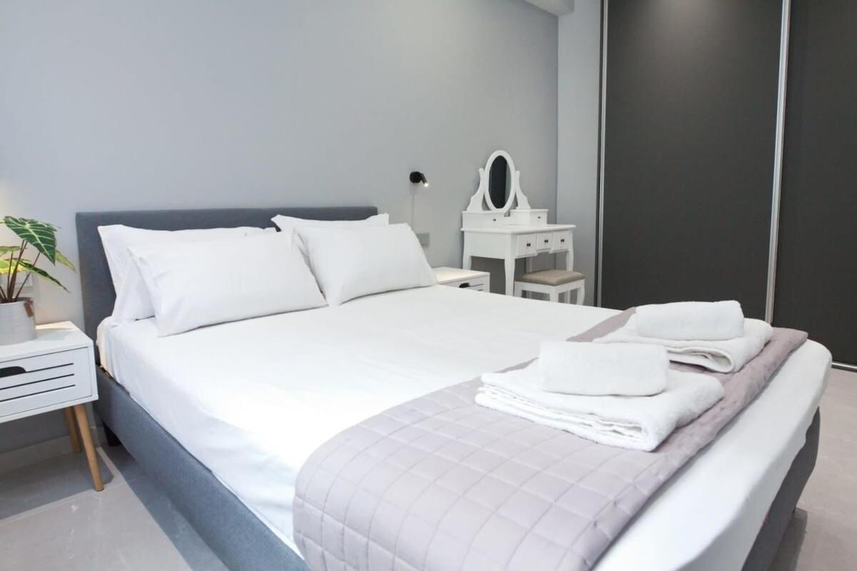 Athenian Comfort 1 Bd Retreat Next To Panormou Apartment