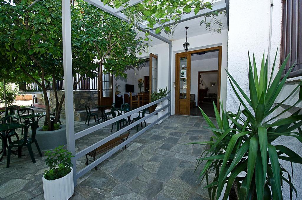 Narkissos Hotel 2*