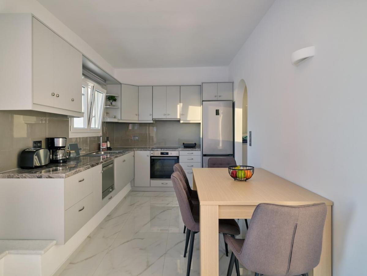 Horizon View House *