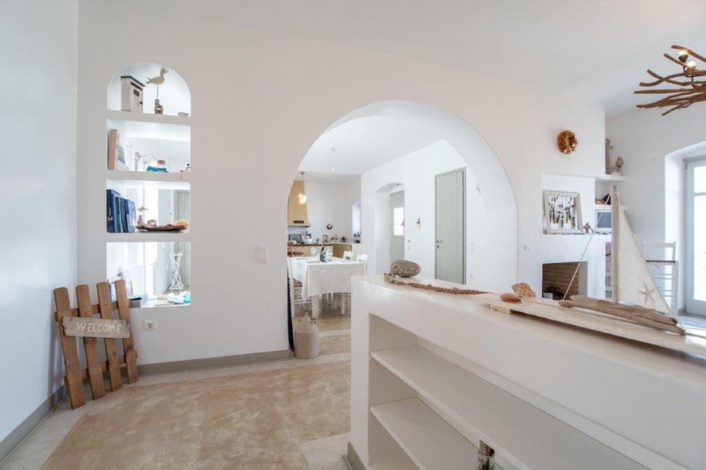 Piperi On The Rocks Villa Naousa (Paros)