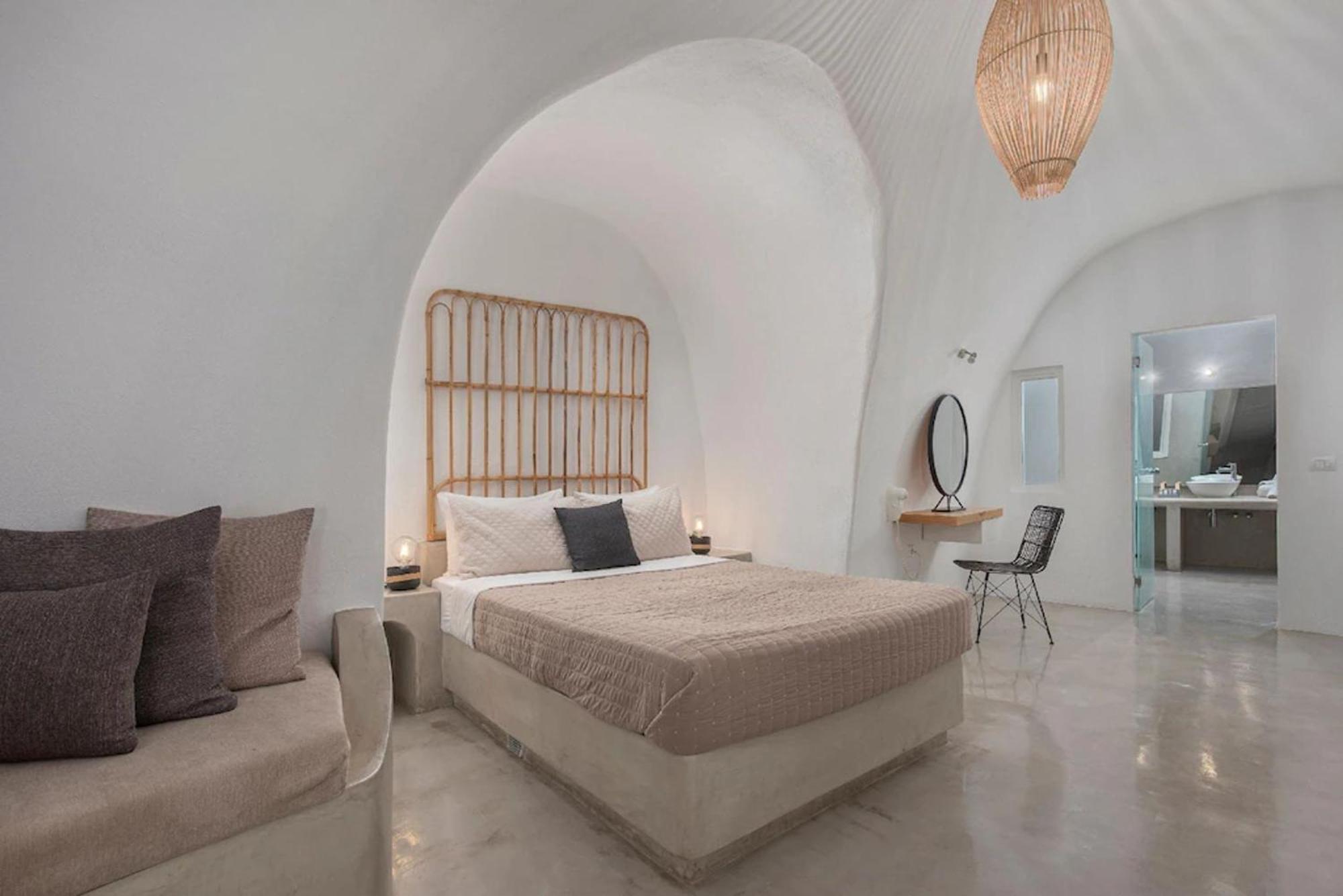 Hommage With Caldera View Hot Tub Apartment Fira (Santorini)