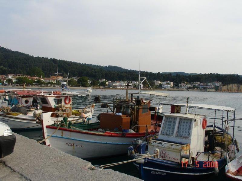 Pefki Studios * Pefki (Evia)