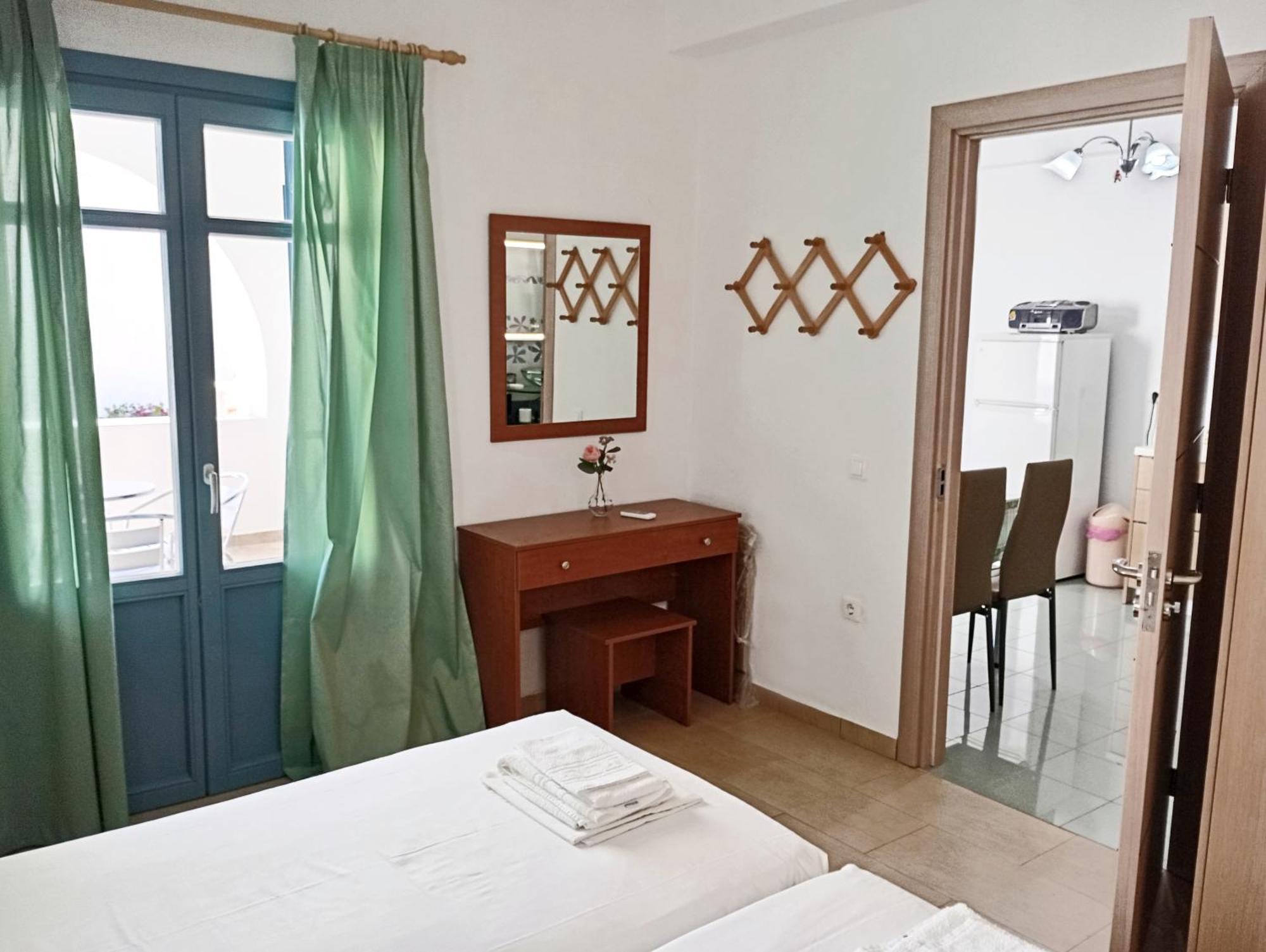 Villa Danae - Seaside With Pool & Hot Tub