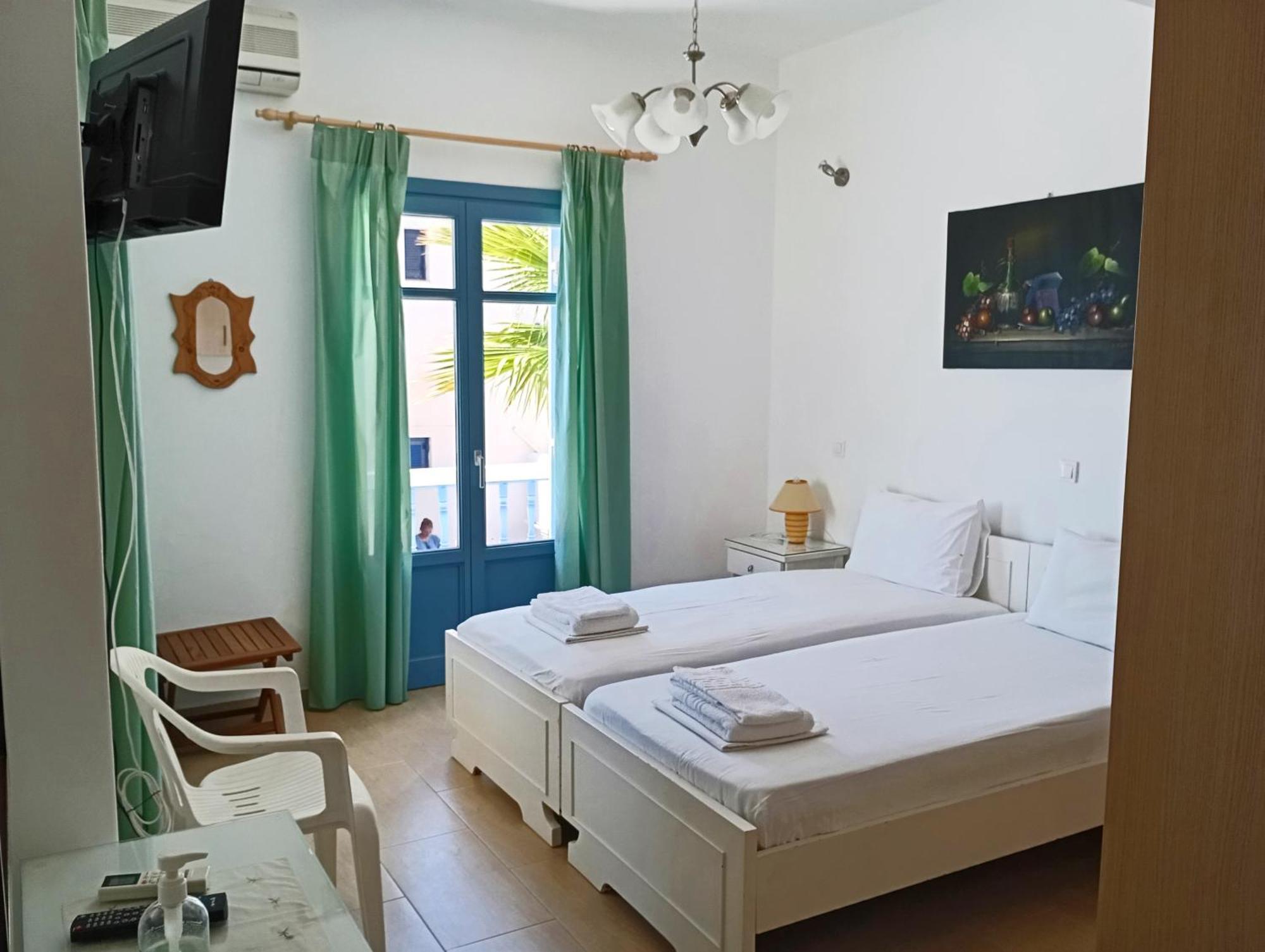 Villa Danae - Seaside With Pool & Hot Tub *