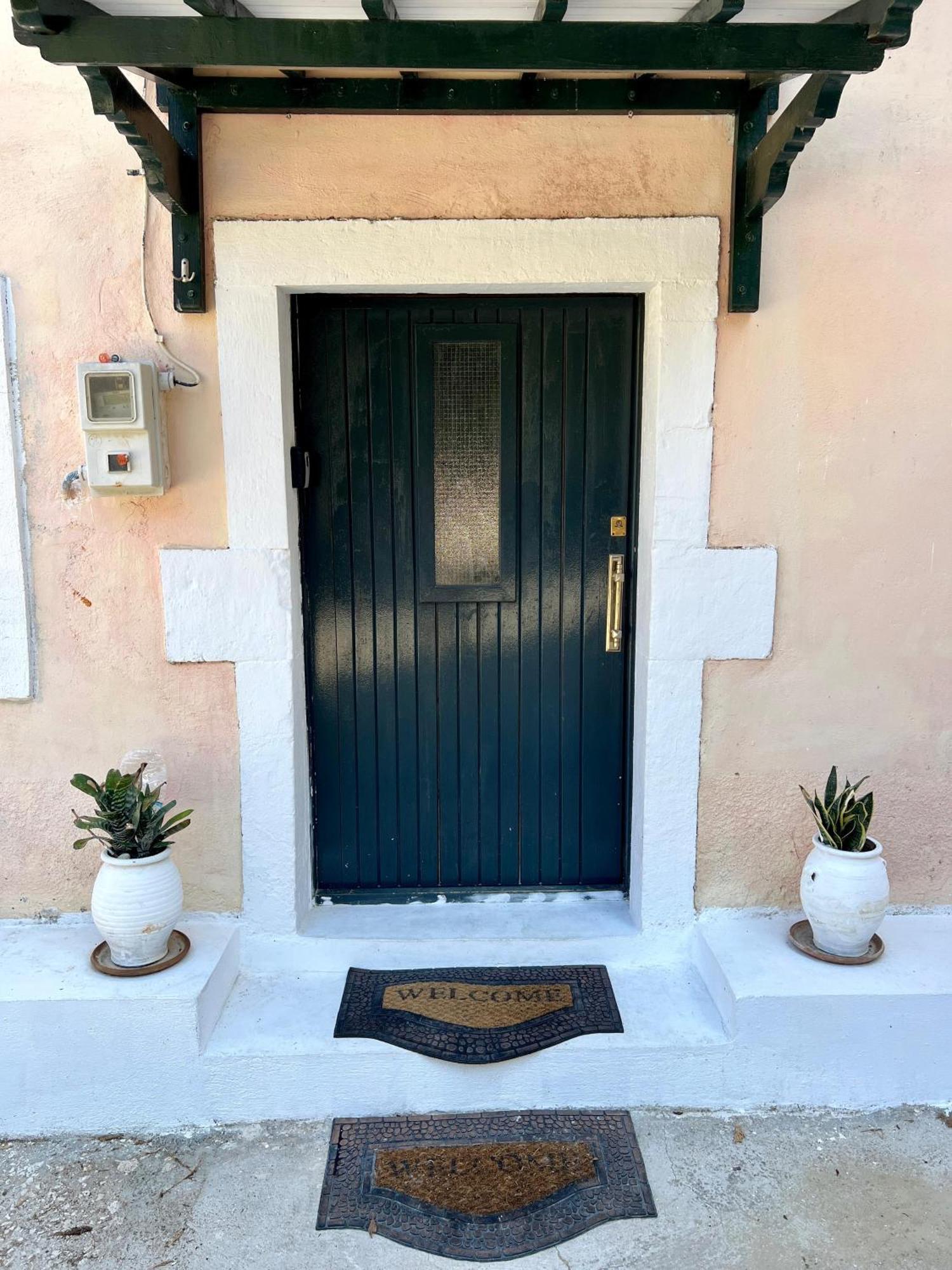 Art House Pagoi Corfu Holiday home *