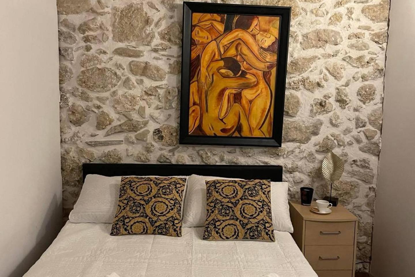 Holiday home Art House Pagoi Sleeps 6 Parking 5 Min To