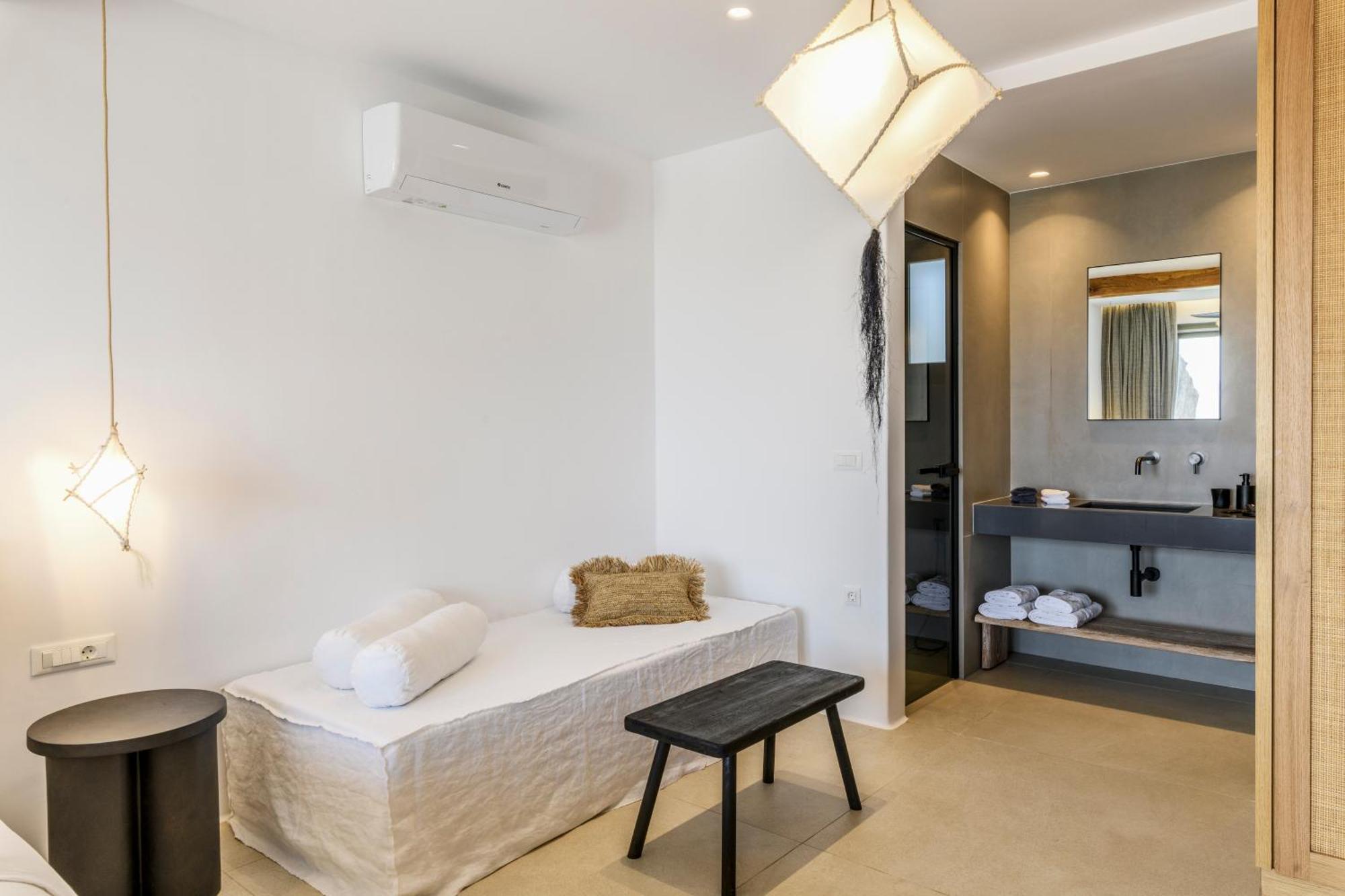 Panormos Bay Luxury