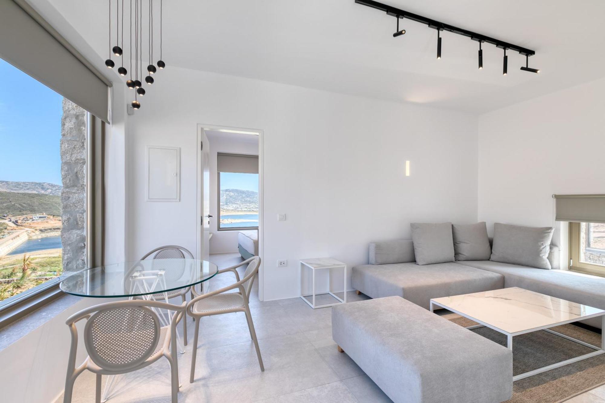 Panormos Bay Luxury