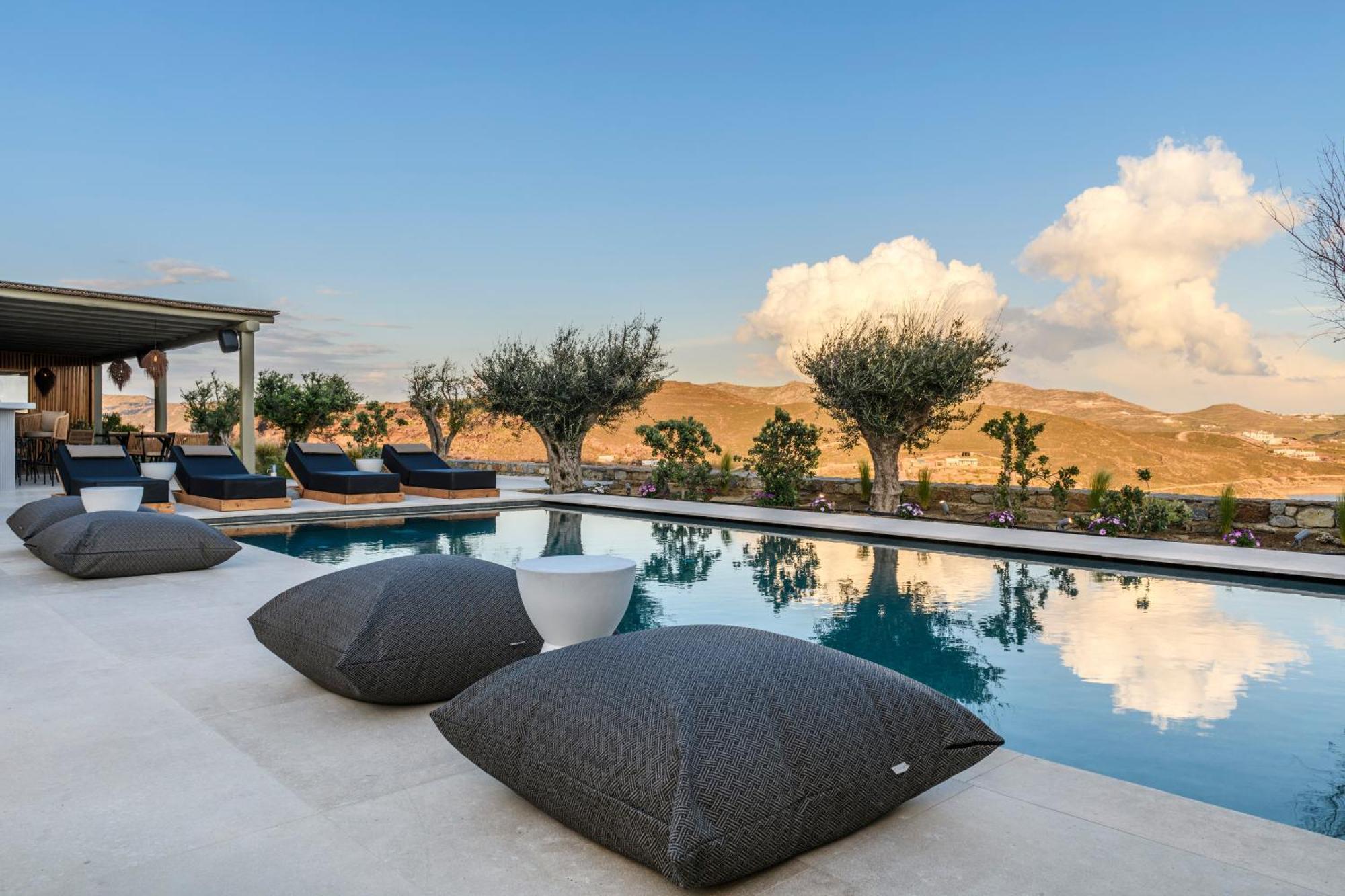 Hotel Panormos Bay Luxury 5*