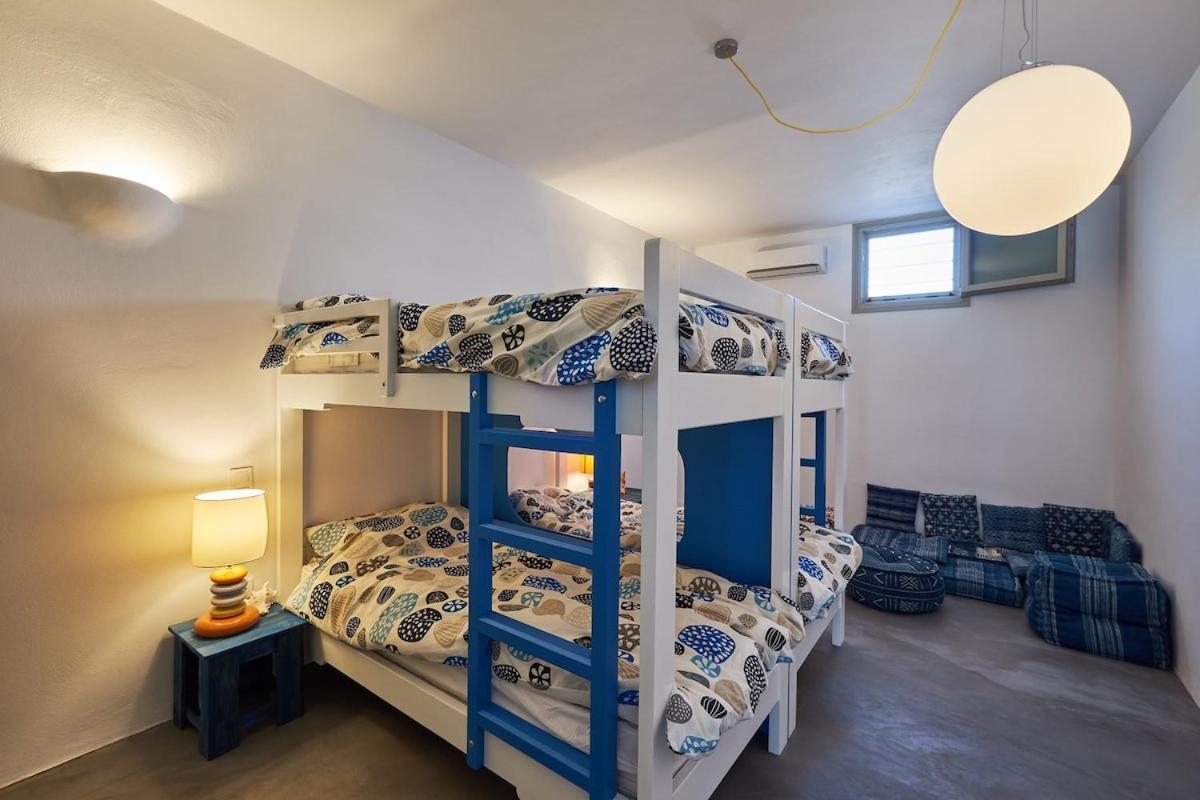 Okyalos - Purely Greek * Livadia (Paros)