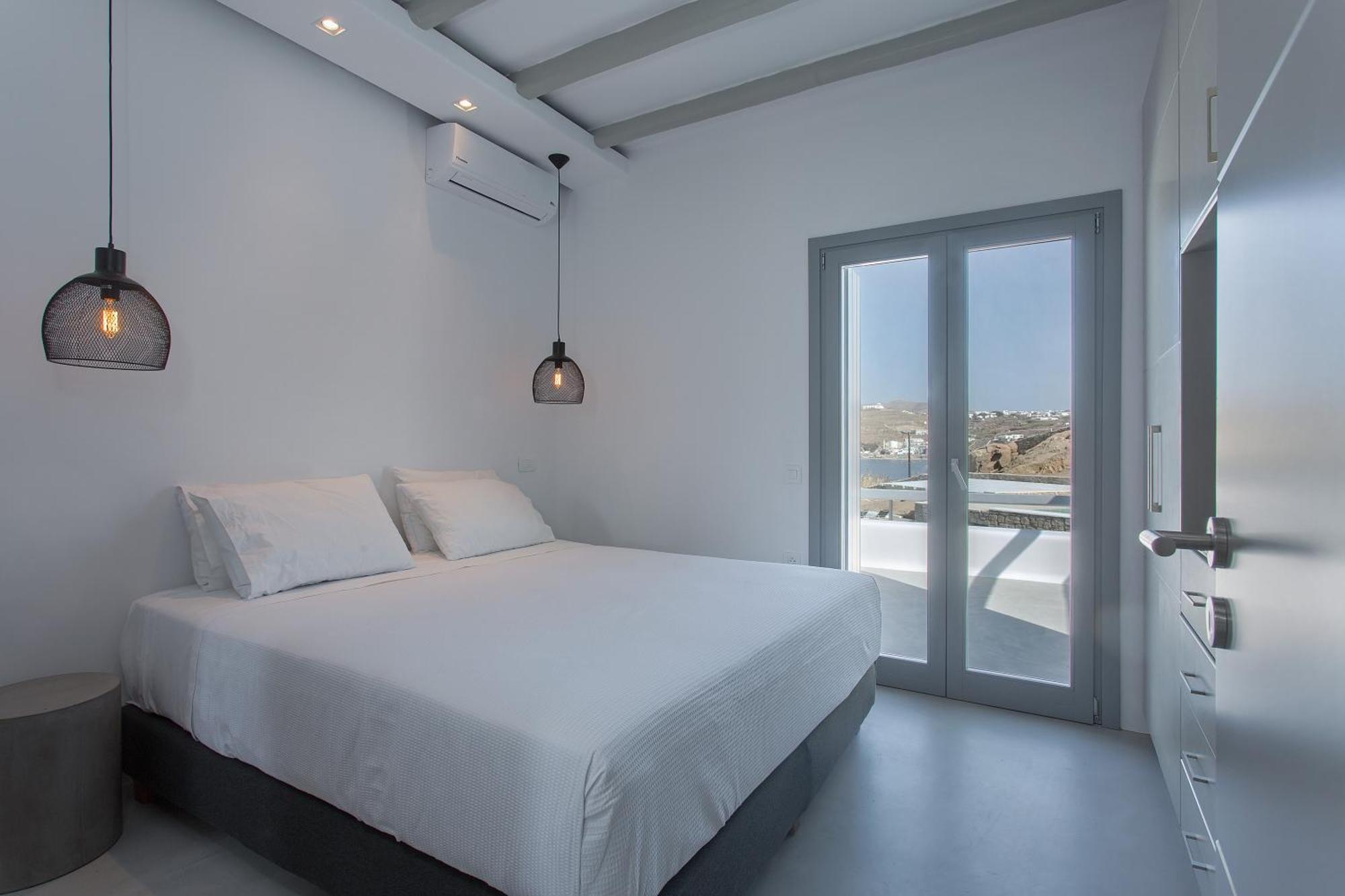 Sapphire 6bed With Pool And Hot Tub In Ornos (Mykonos)