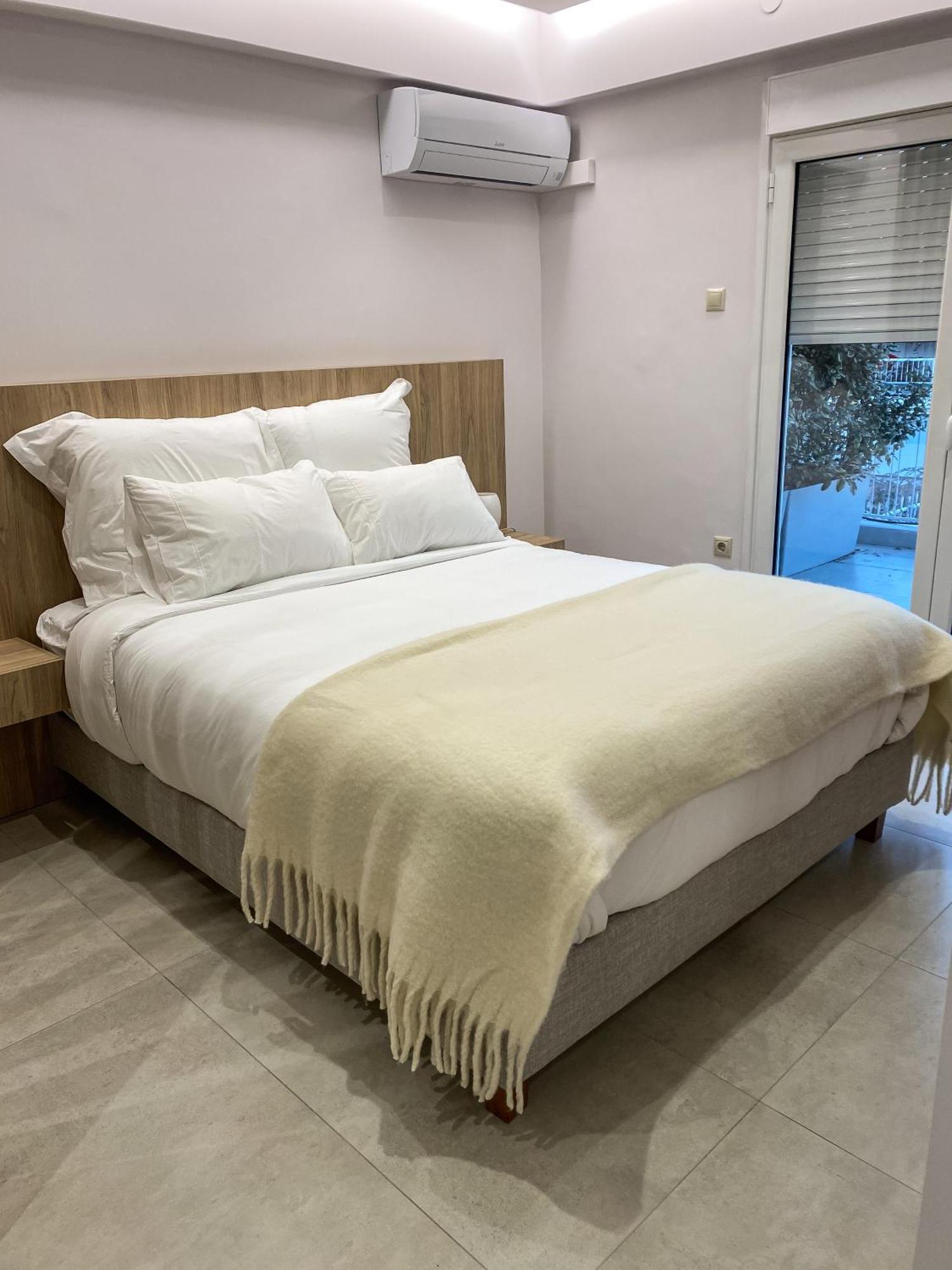 Modern With Large Private Balcony * Athens