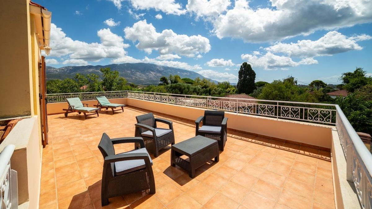 Katerina Bbq & Pool! Villa Metaxata