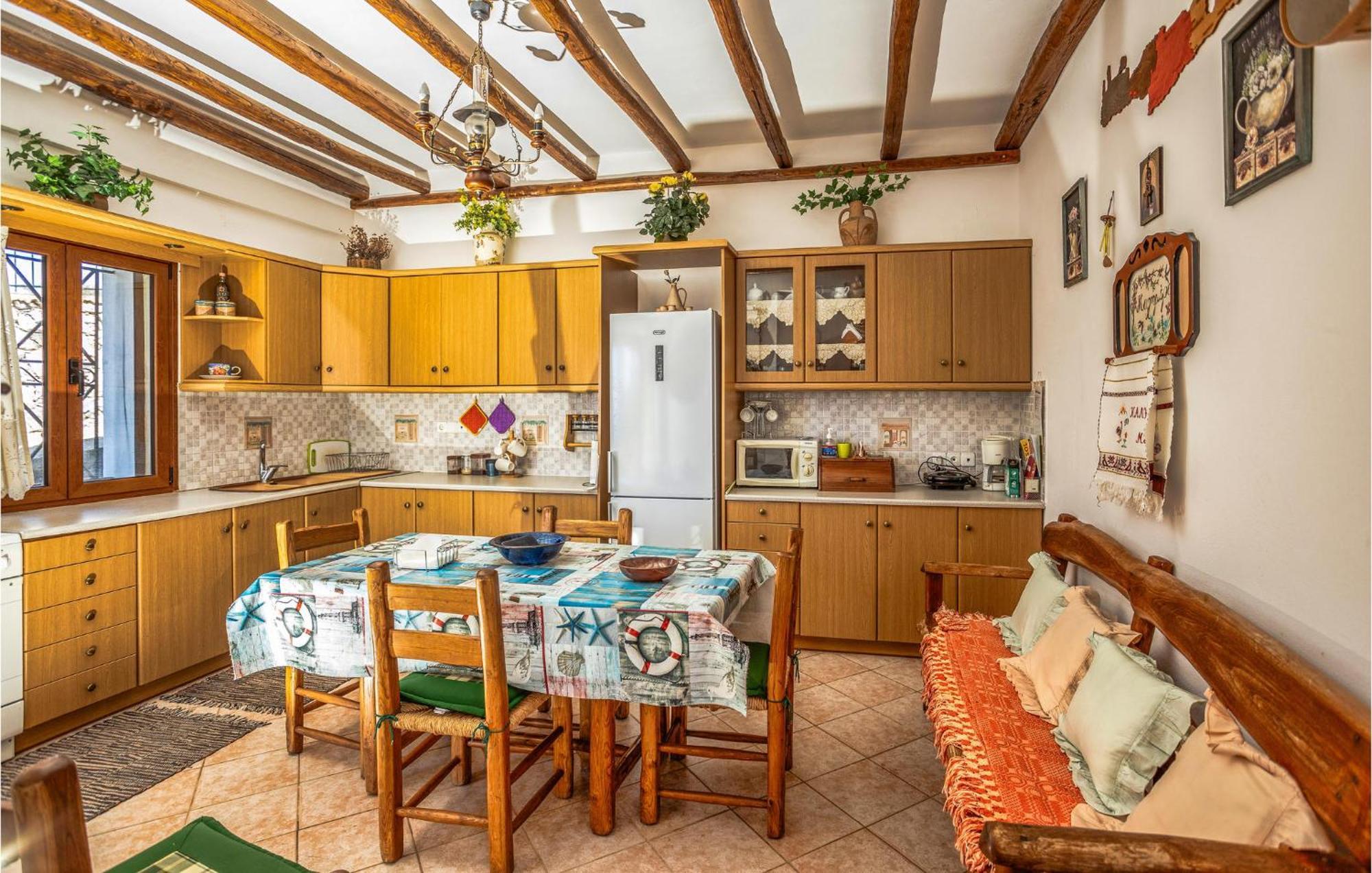 Amazing In Agios Vasilios With Wifi Holiday home Agia Paraskevi (Agios Vasileios, Rethymno)