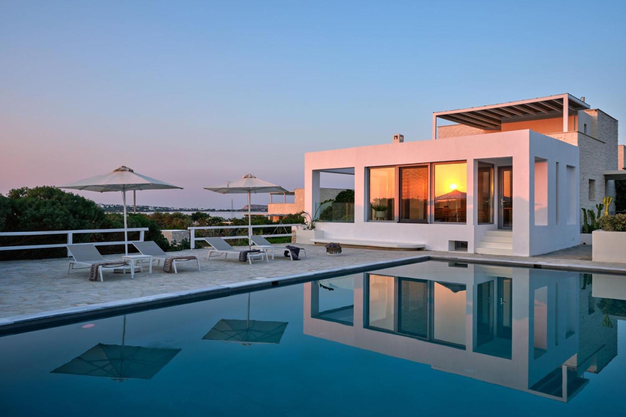 Empire Luxury * Santa Maria (Paros)