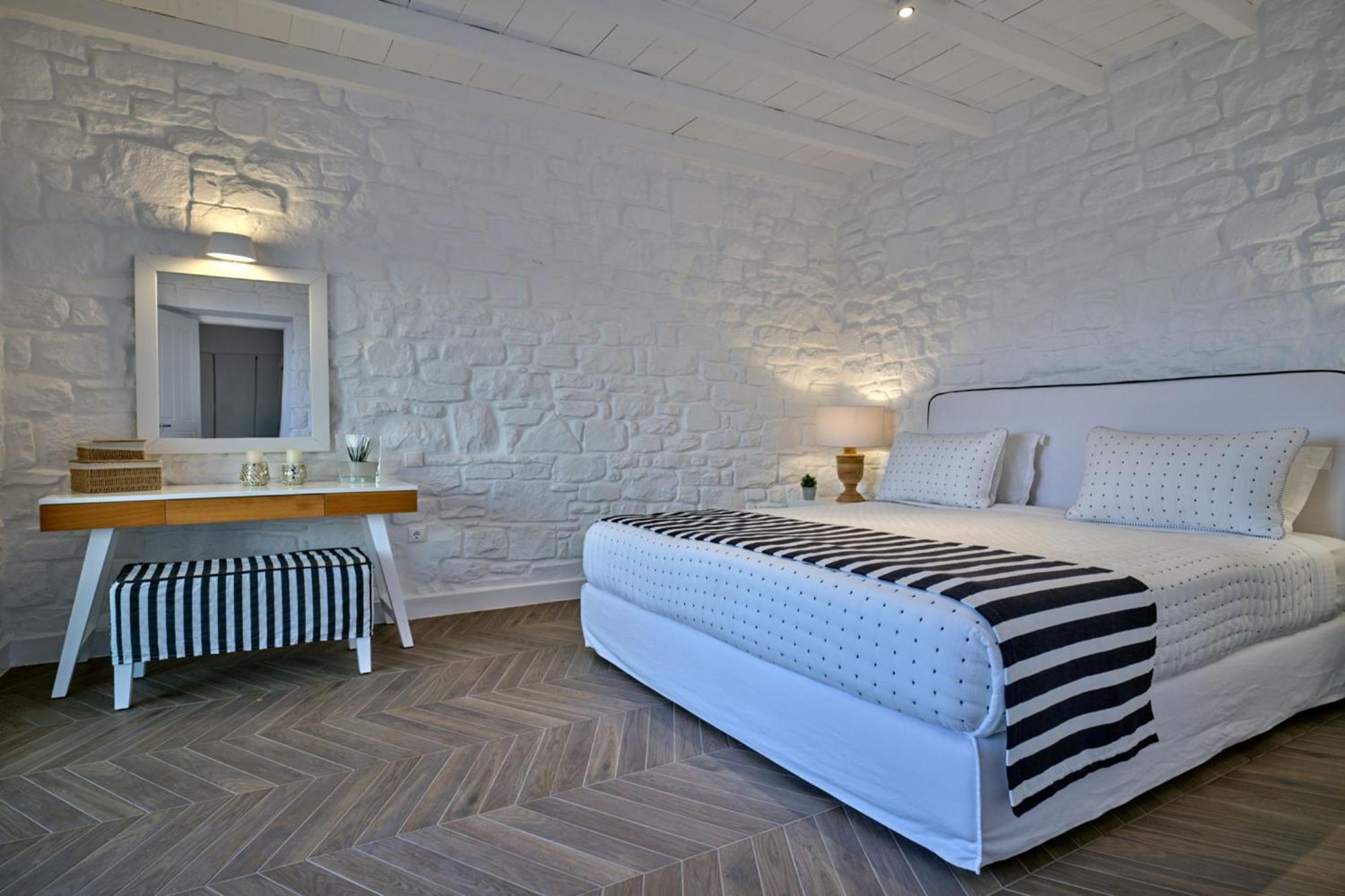 Empire Luxury Santa Maria (Paros)