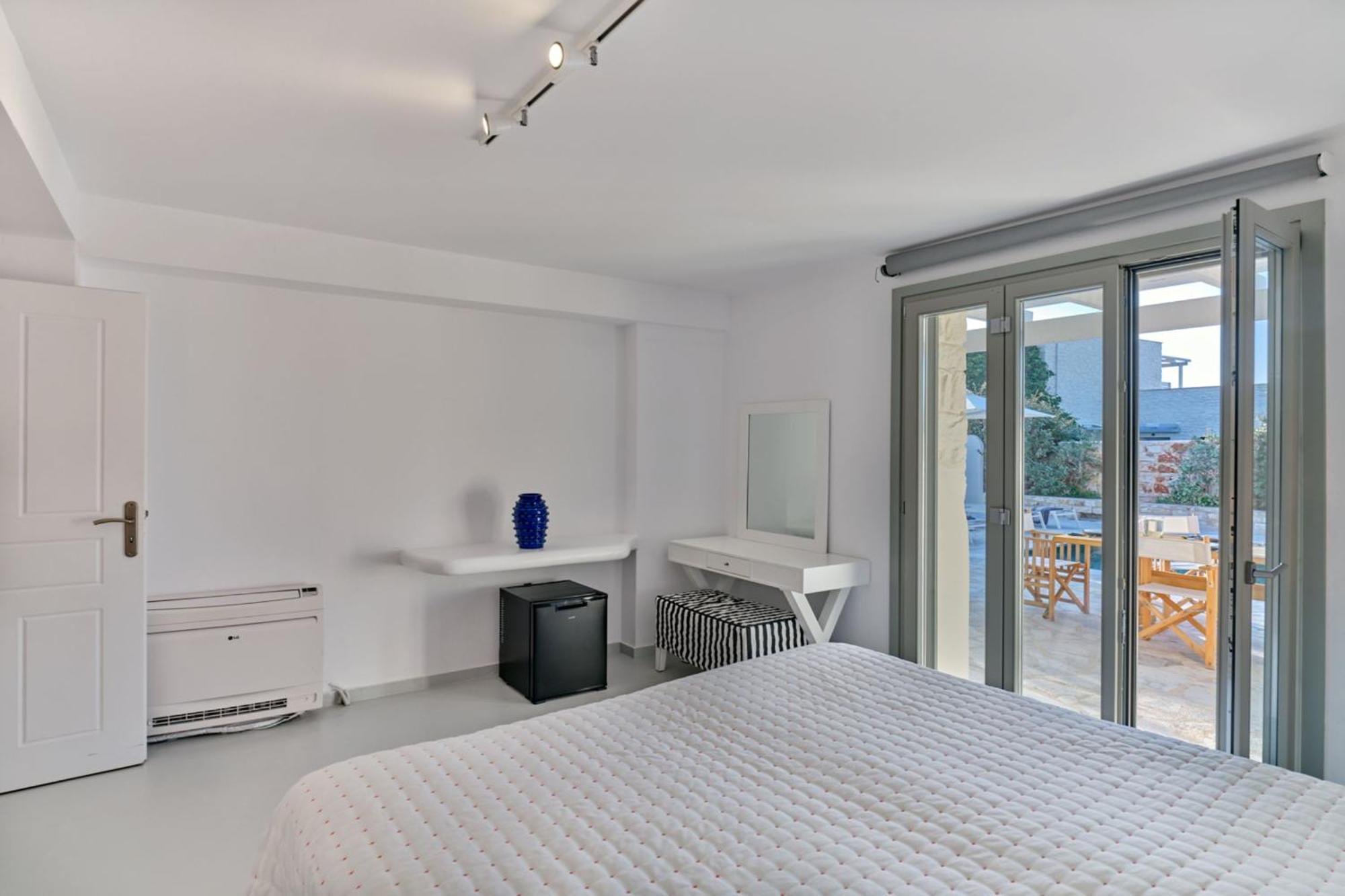 Empire Luxury Santa Maria (Paros)