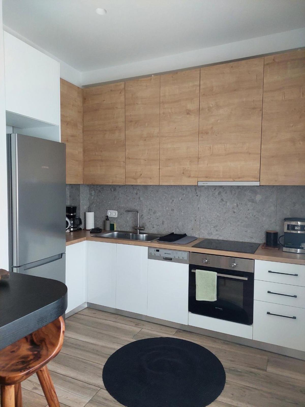 Khroma Luxury 1 Front Apartment *