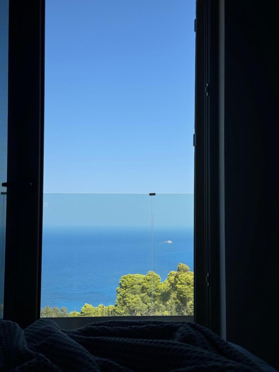 Selene Apartment