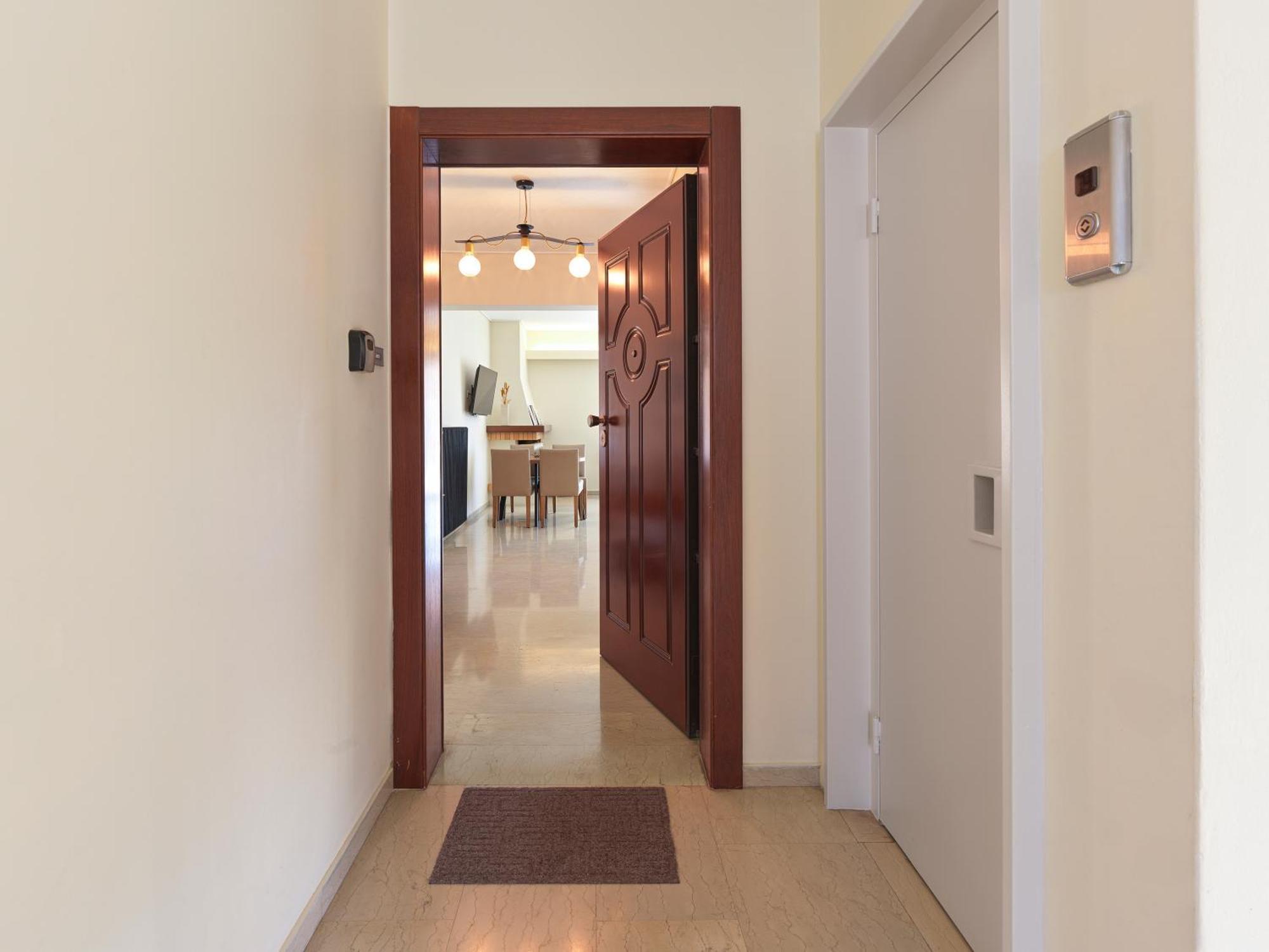Penthouse & Near Glyfada - Free Parking *