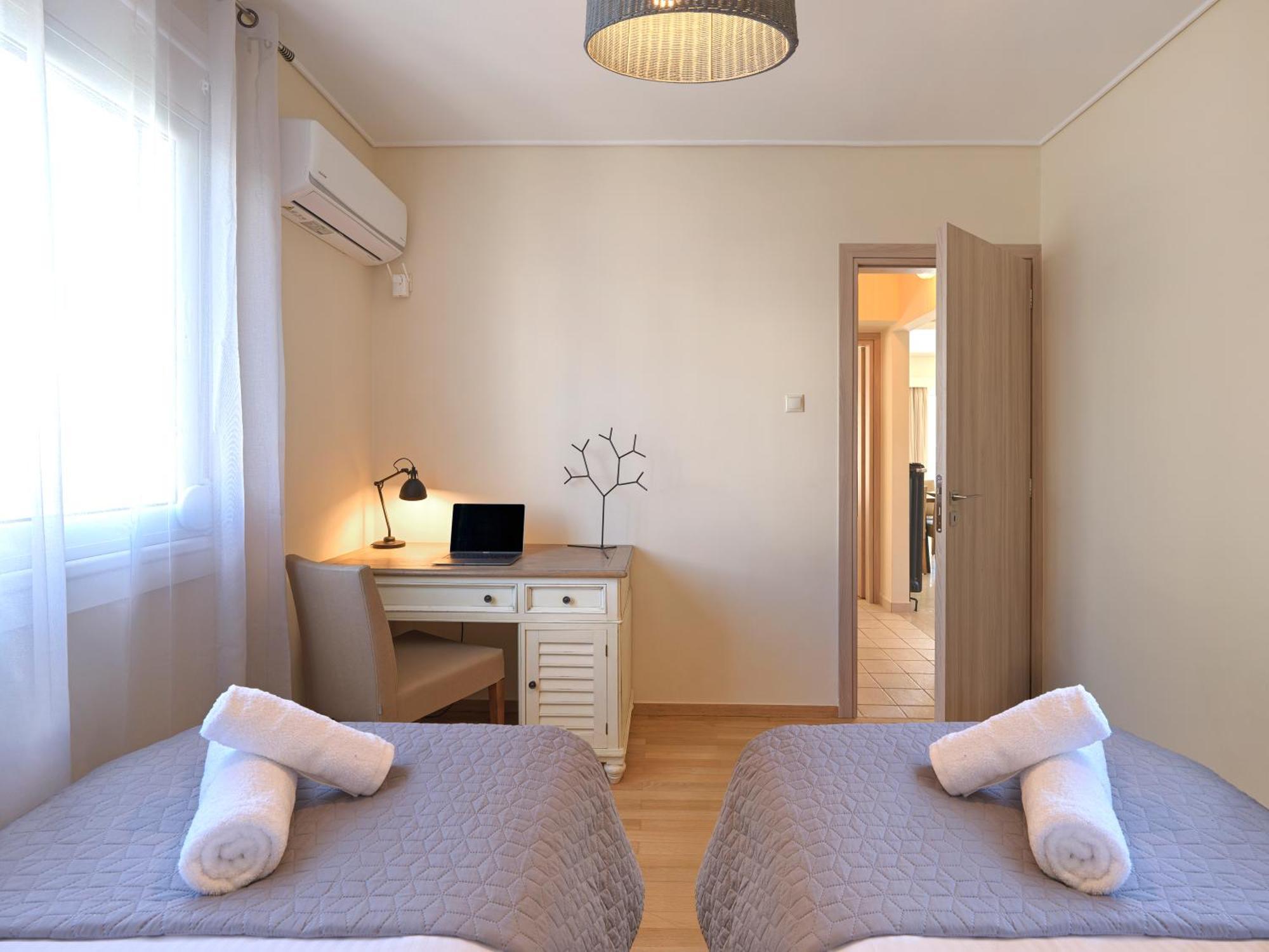 Penthouse & Near Glyfada - Free Parking Apartment *