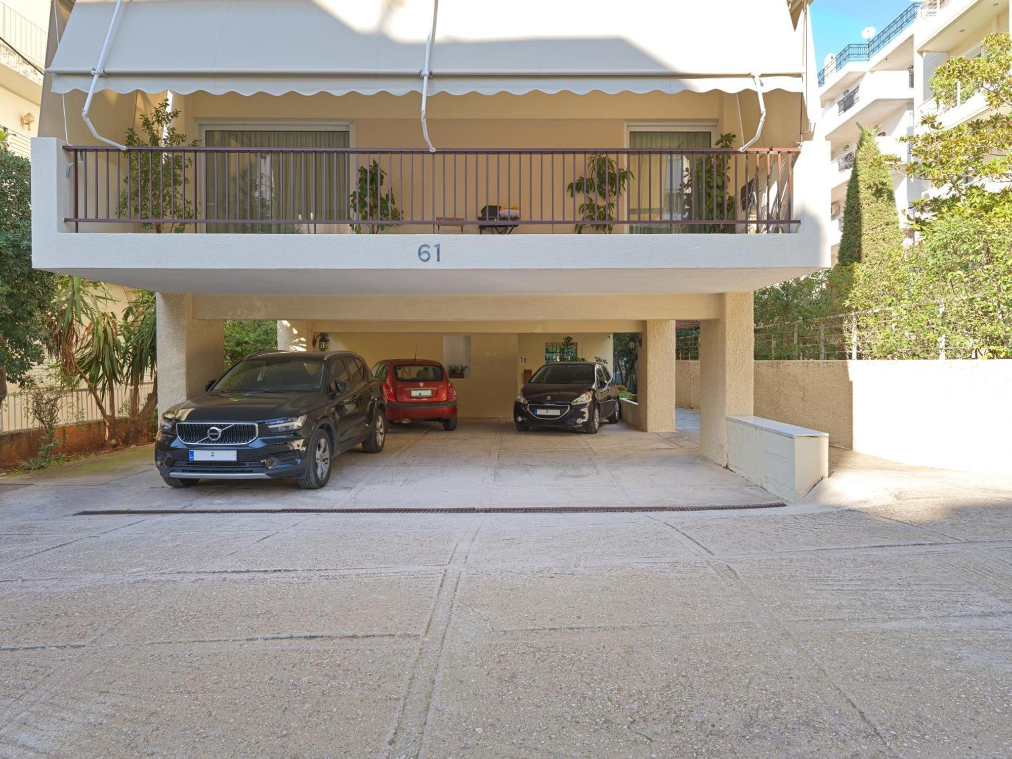Penthouse & Near Glyfada - Free Parking Athens