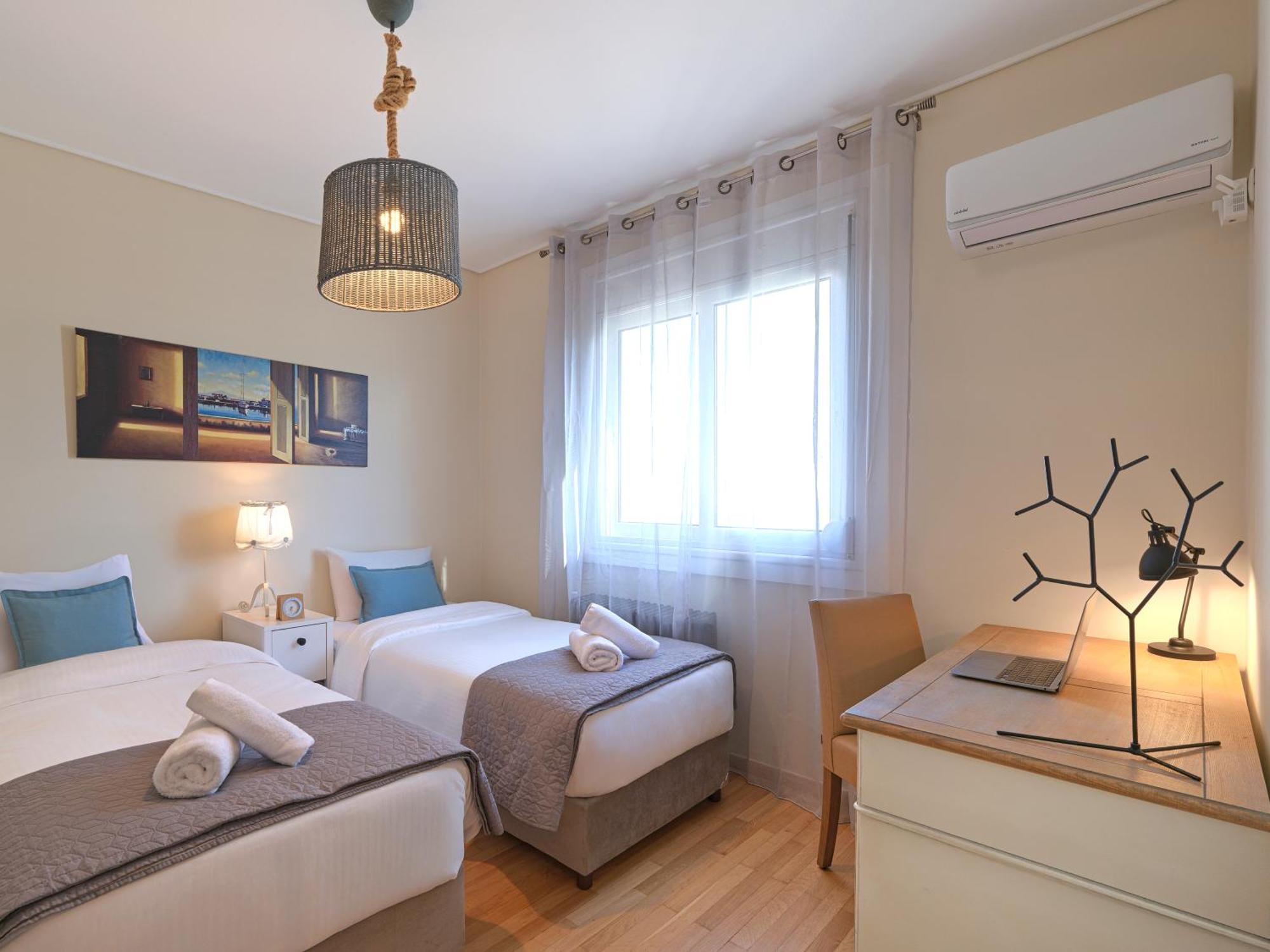 Apartment Penthouse & Near Glyfada - Free Parking