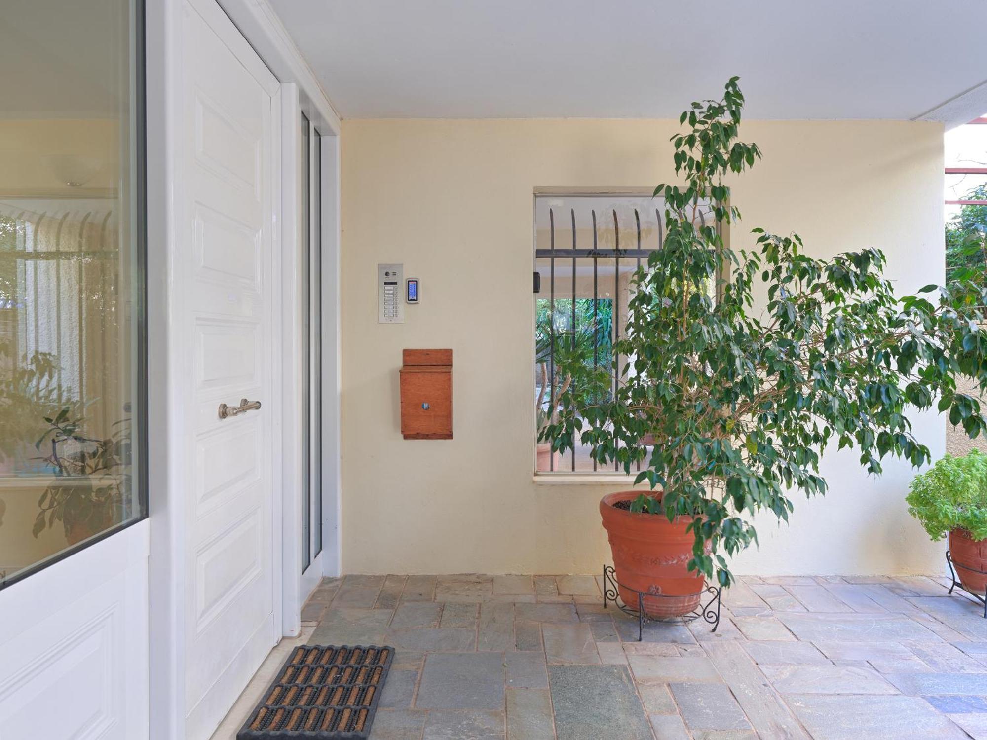 Penthouse & Near Glyfada - Free Parking *