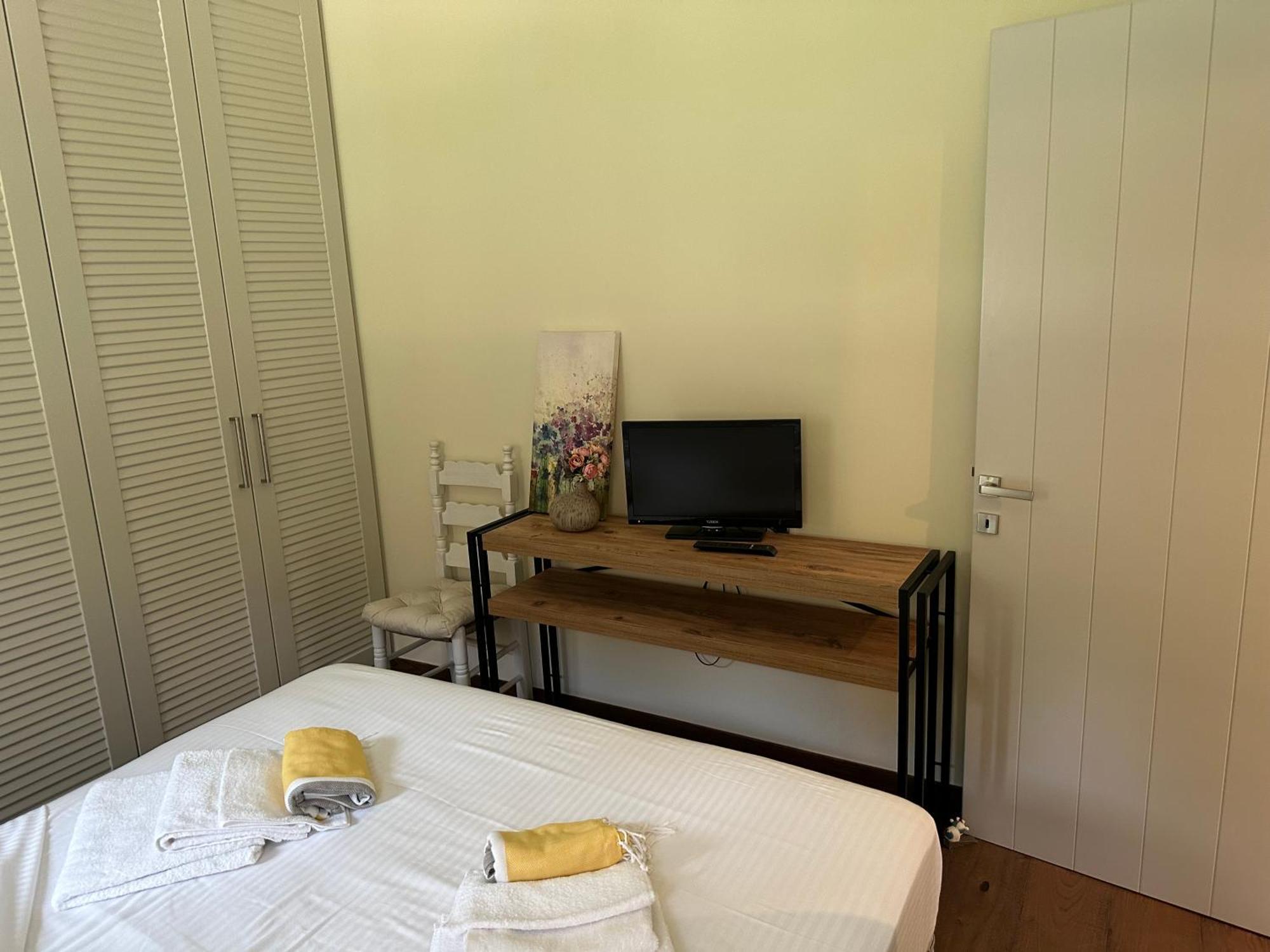 / Sea View And Pool Nearby Athens *
