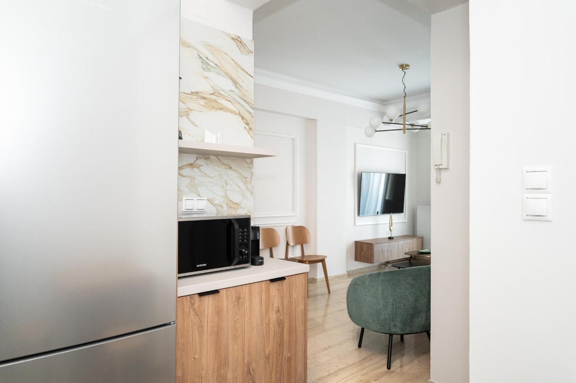 Margo Luxury Living 2 By 8essentially *