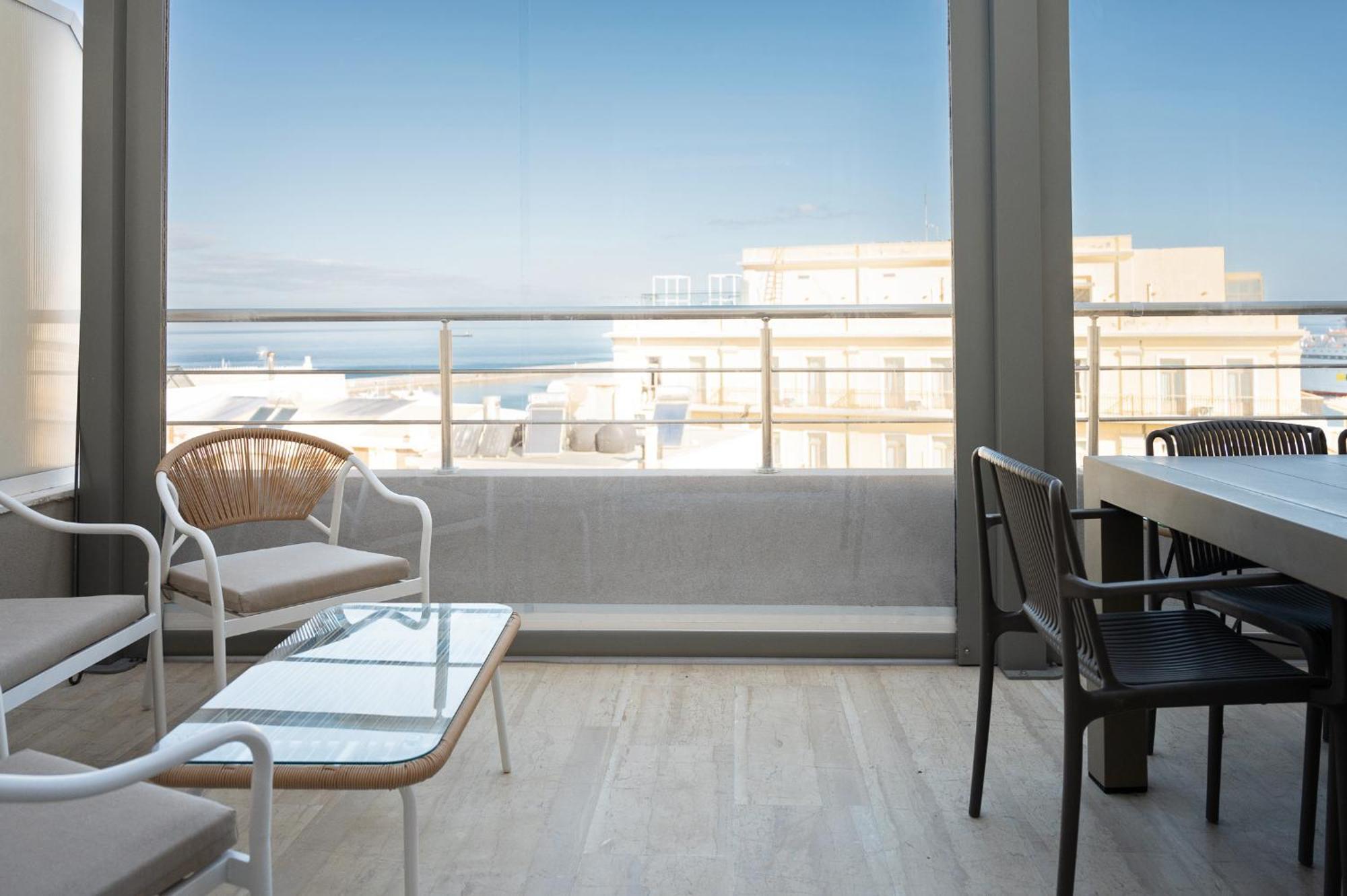 Margo Luxury Living 2 By 8essentially Apartment *