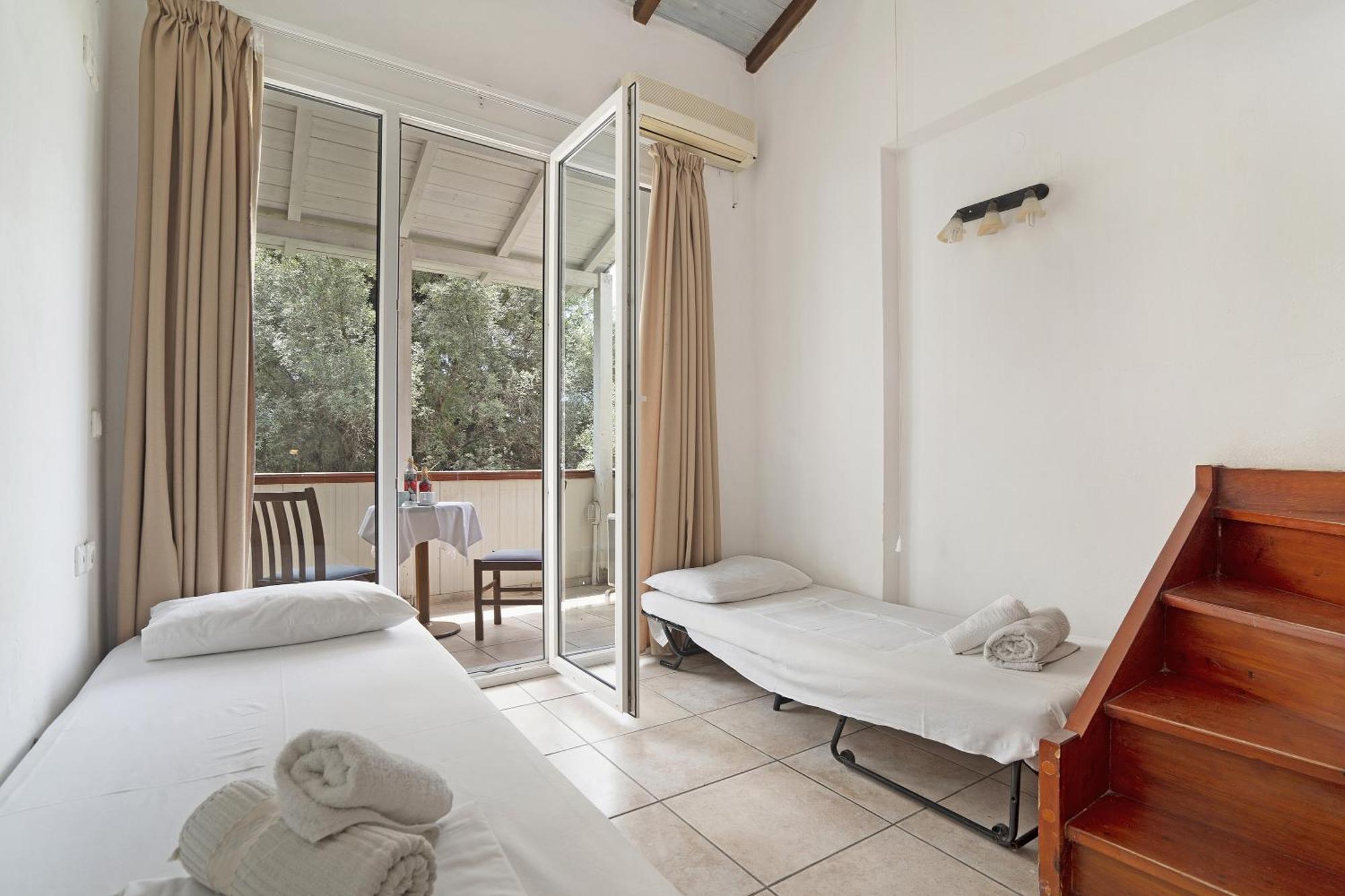 Mezoneta 2 * Nydri (Lefkada)