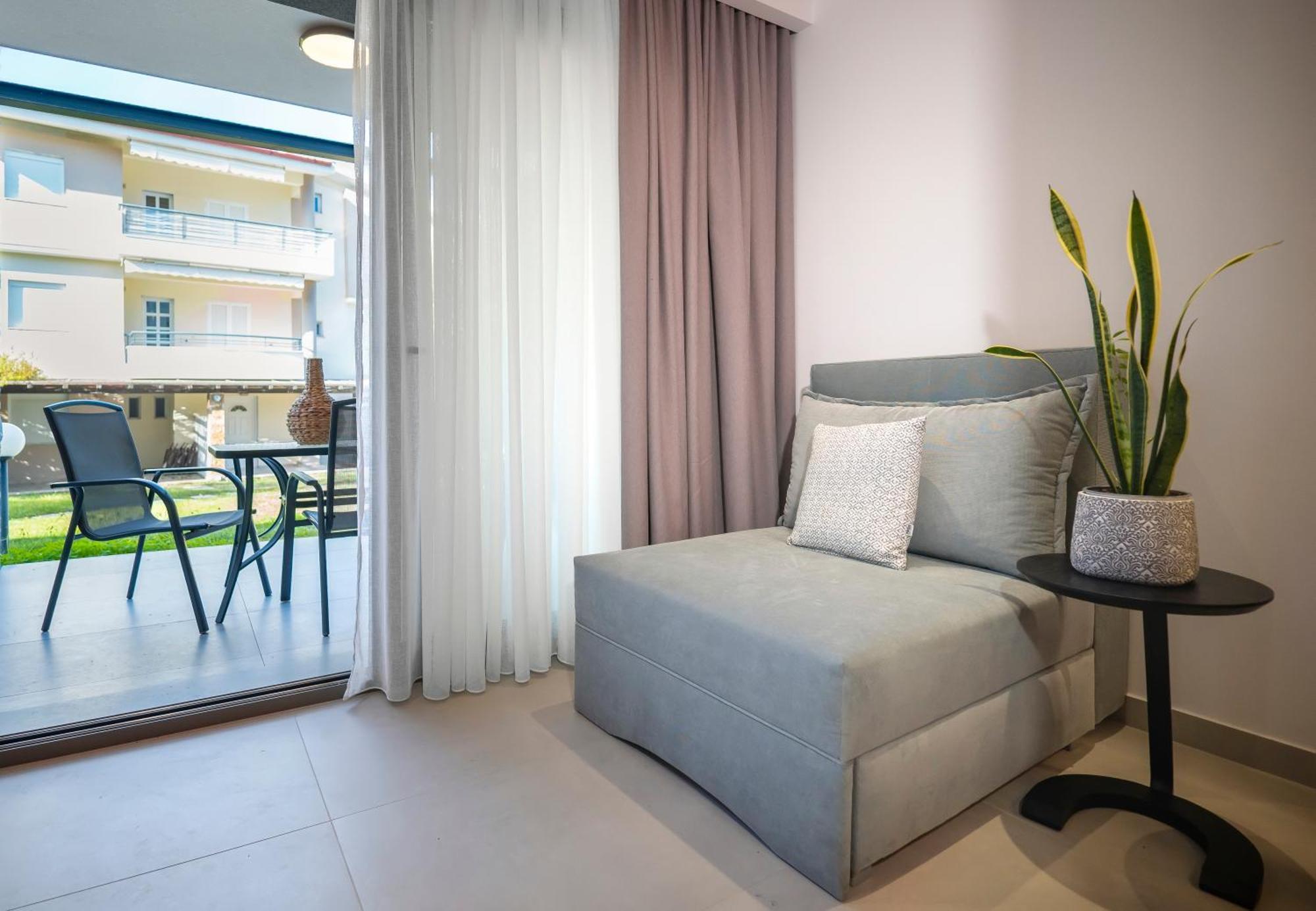 Dionisos Apartment *