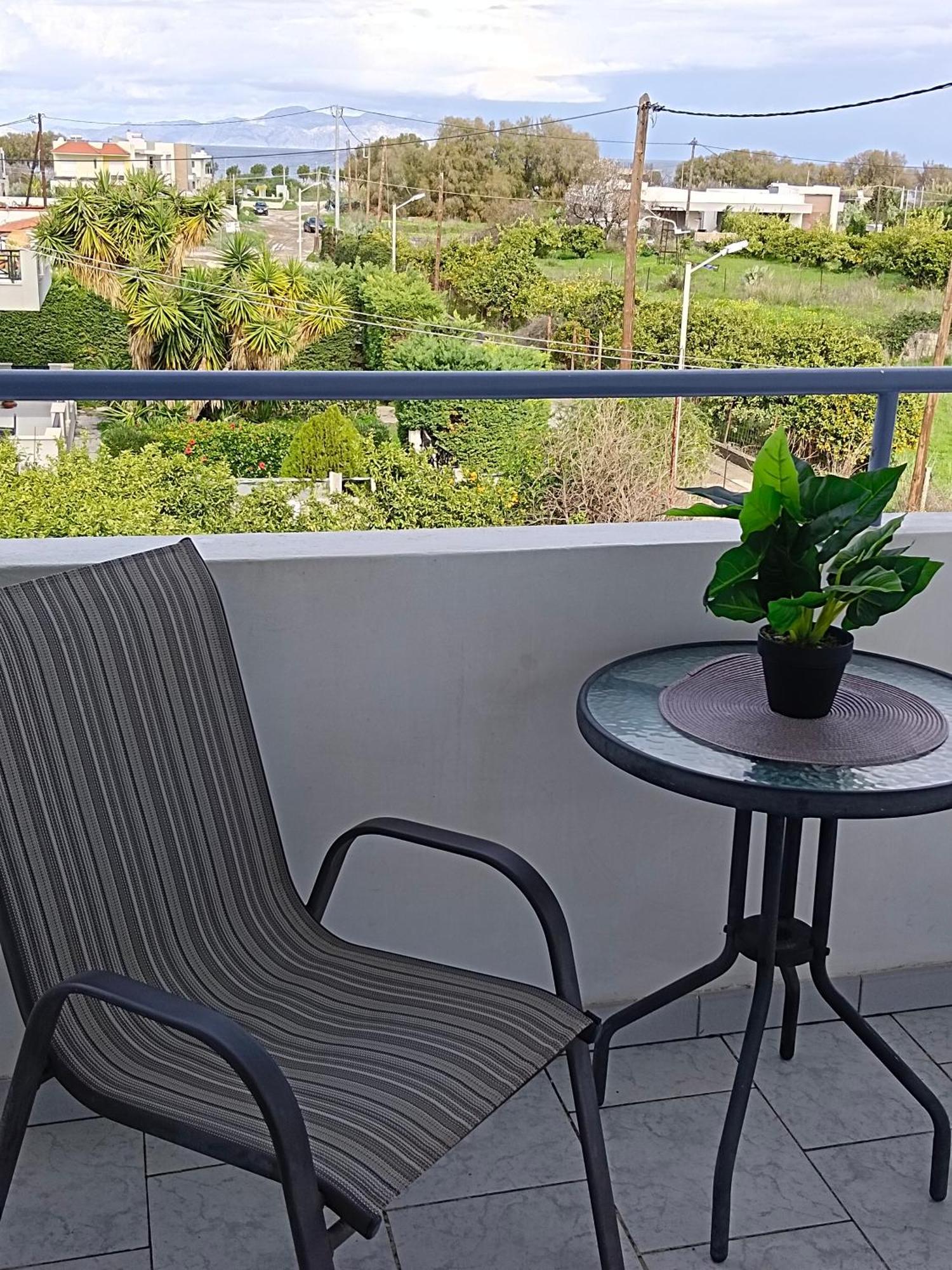 Aparthotel Pyrgos Hotel Apartments