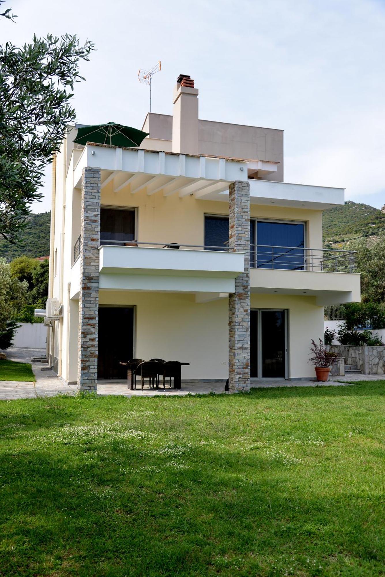 Our House Luxury Suites Apartment *
