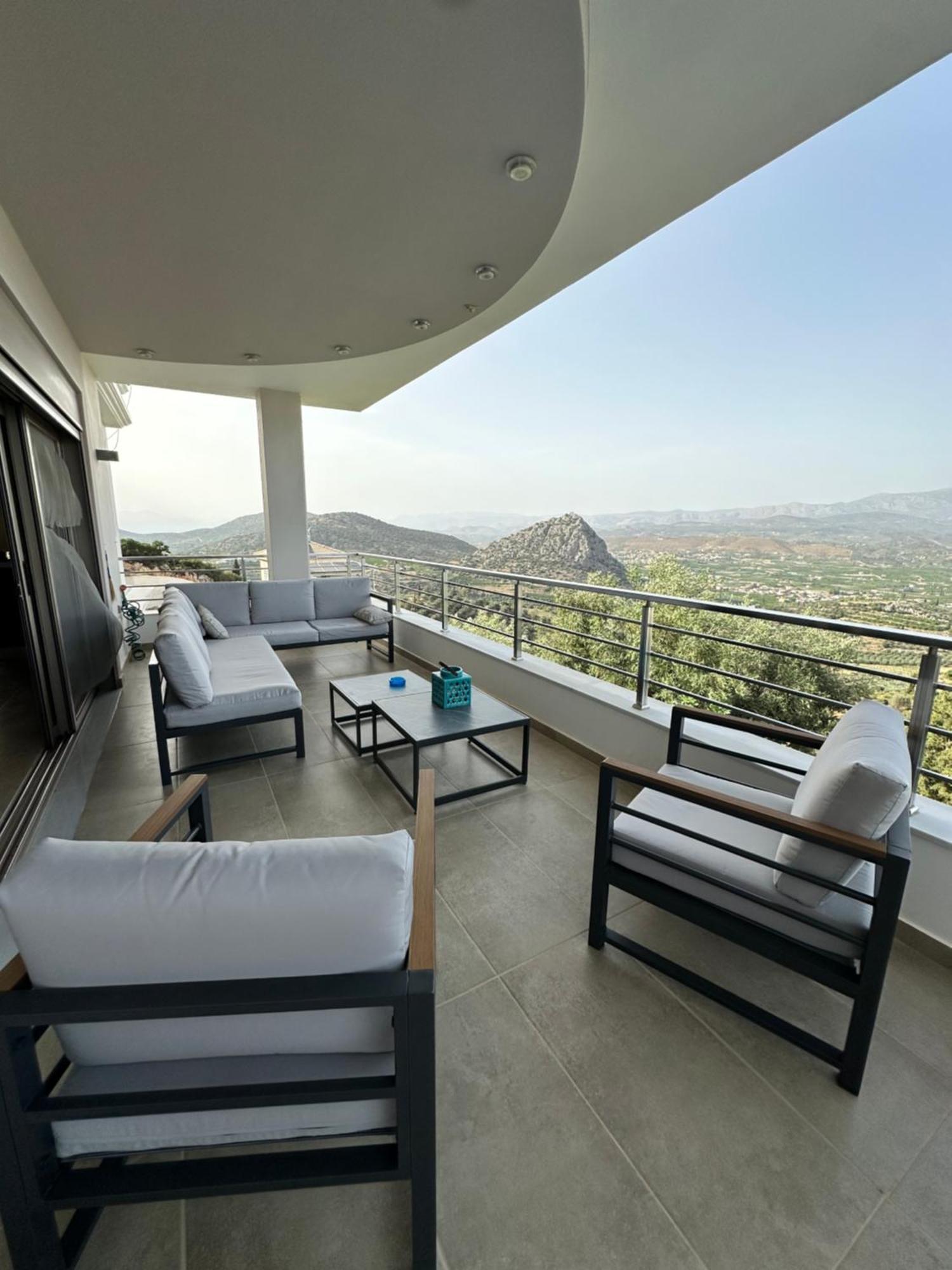 Artemis Nafplion Villa