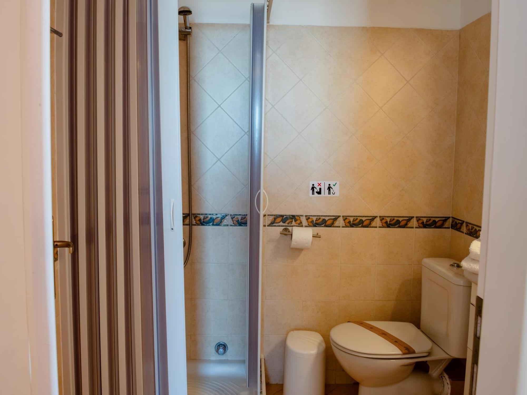 Dafnis Apartment *