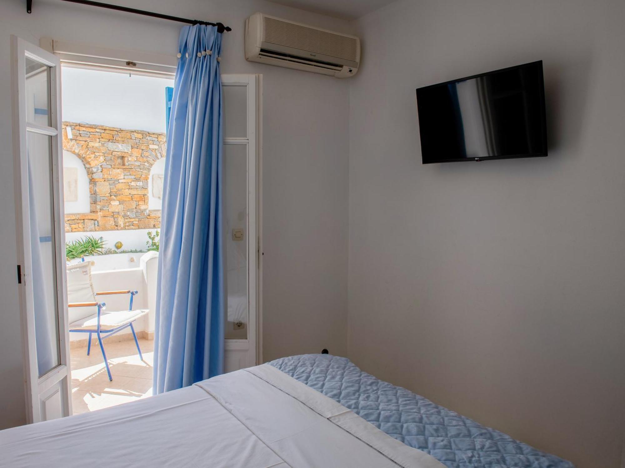 Dafnis Apartment *