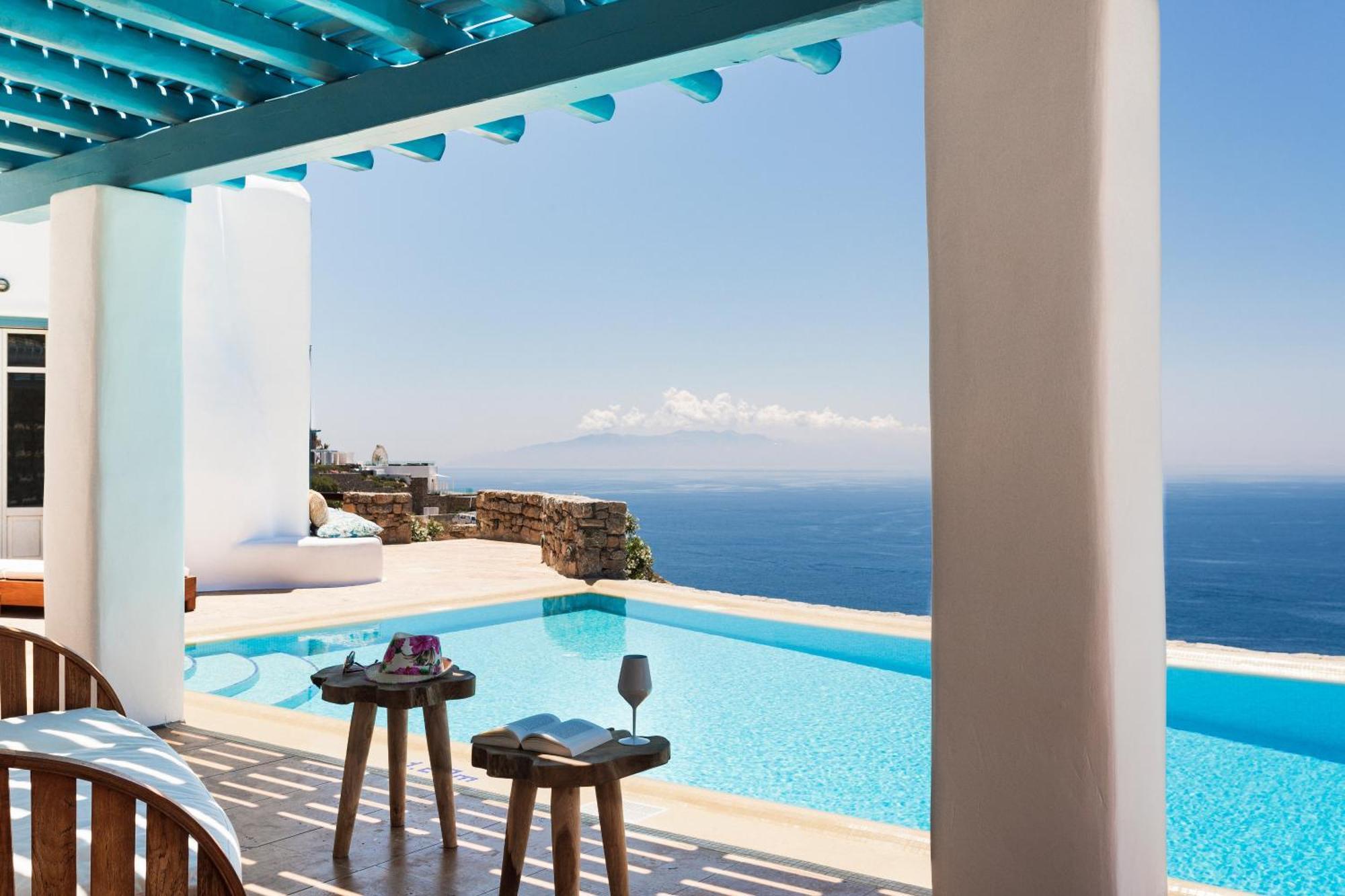 Agl Luxury Villa *