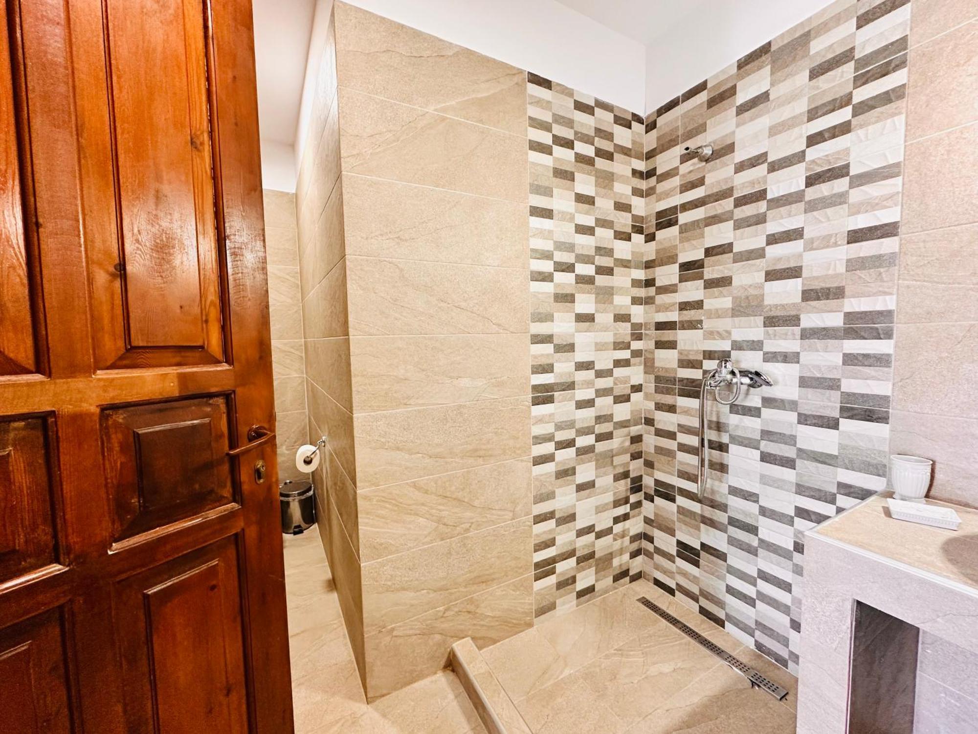 Apartment Dolce - Spacious Renovated With Unique Decor Perfect For 4 In Ideal For Fun And Relaxation *