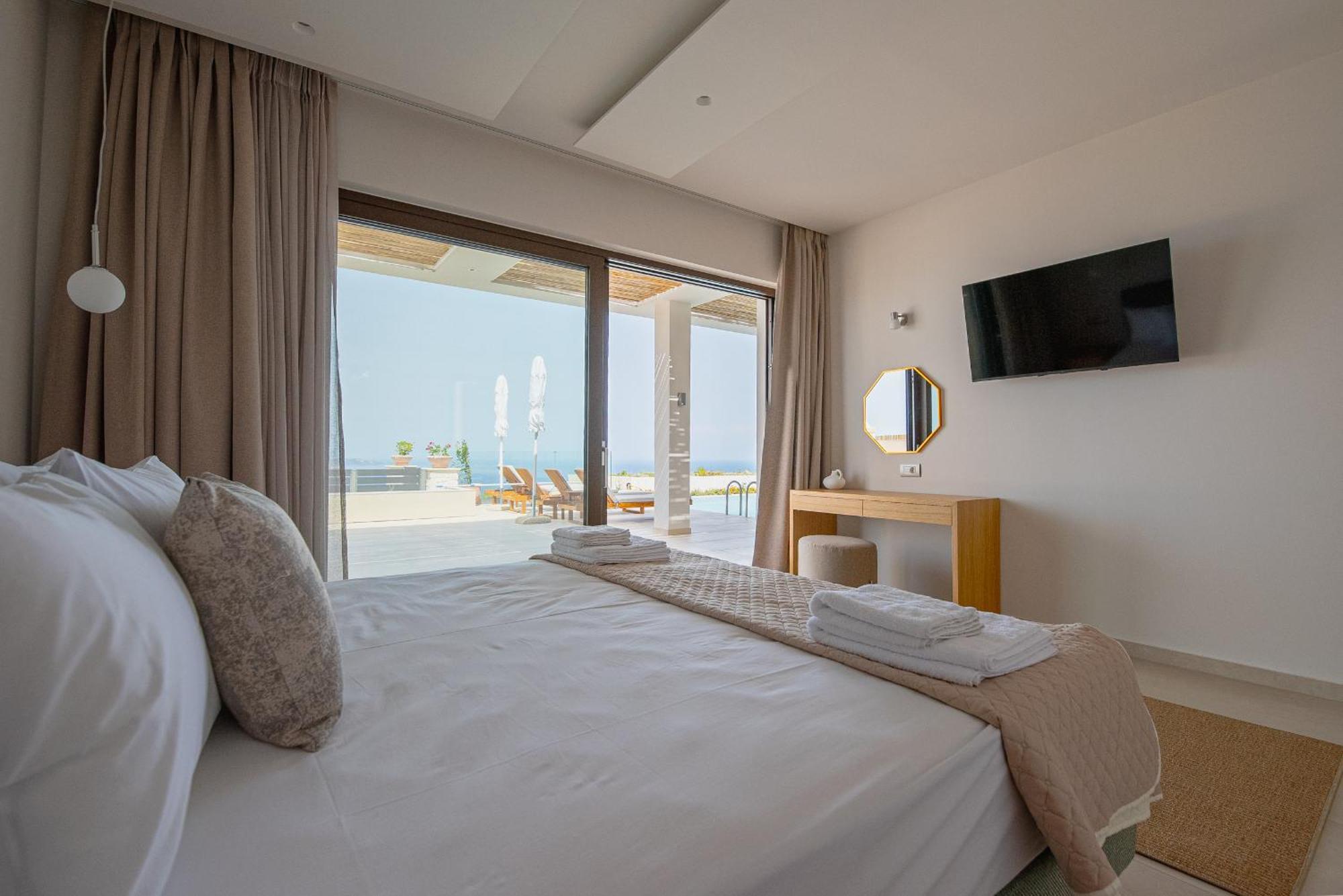 Lamar Private Luxury Villa