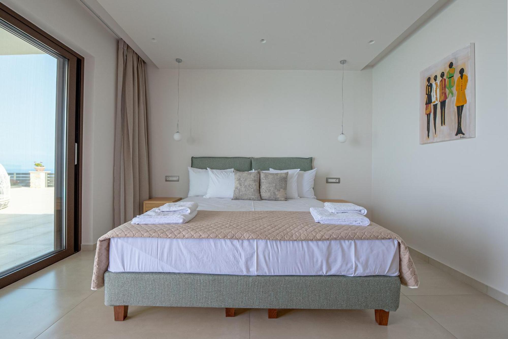Lamar Private Luxury *