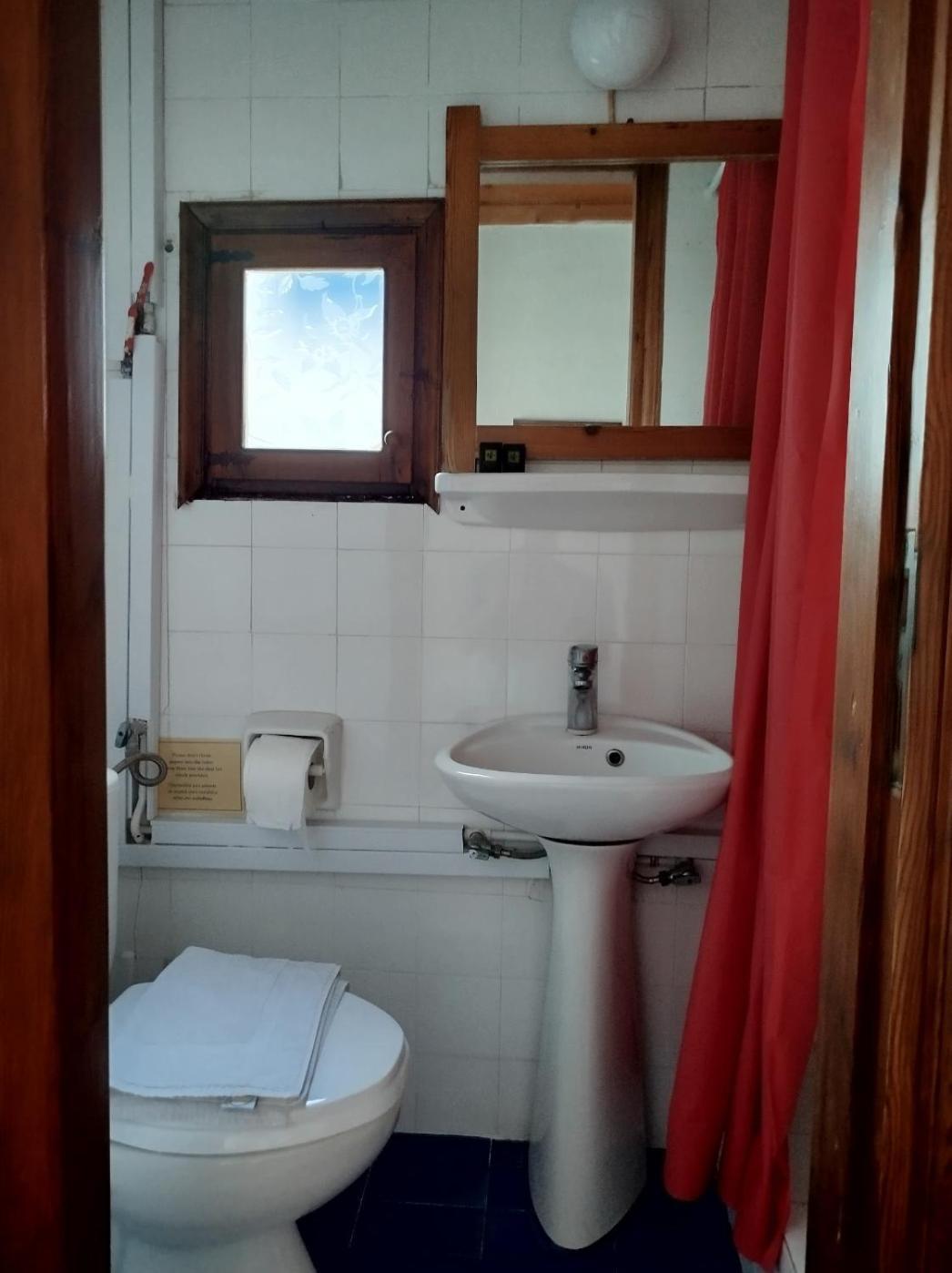 Sotos Guest house *