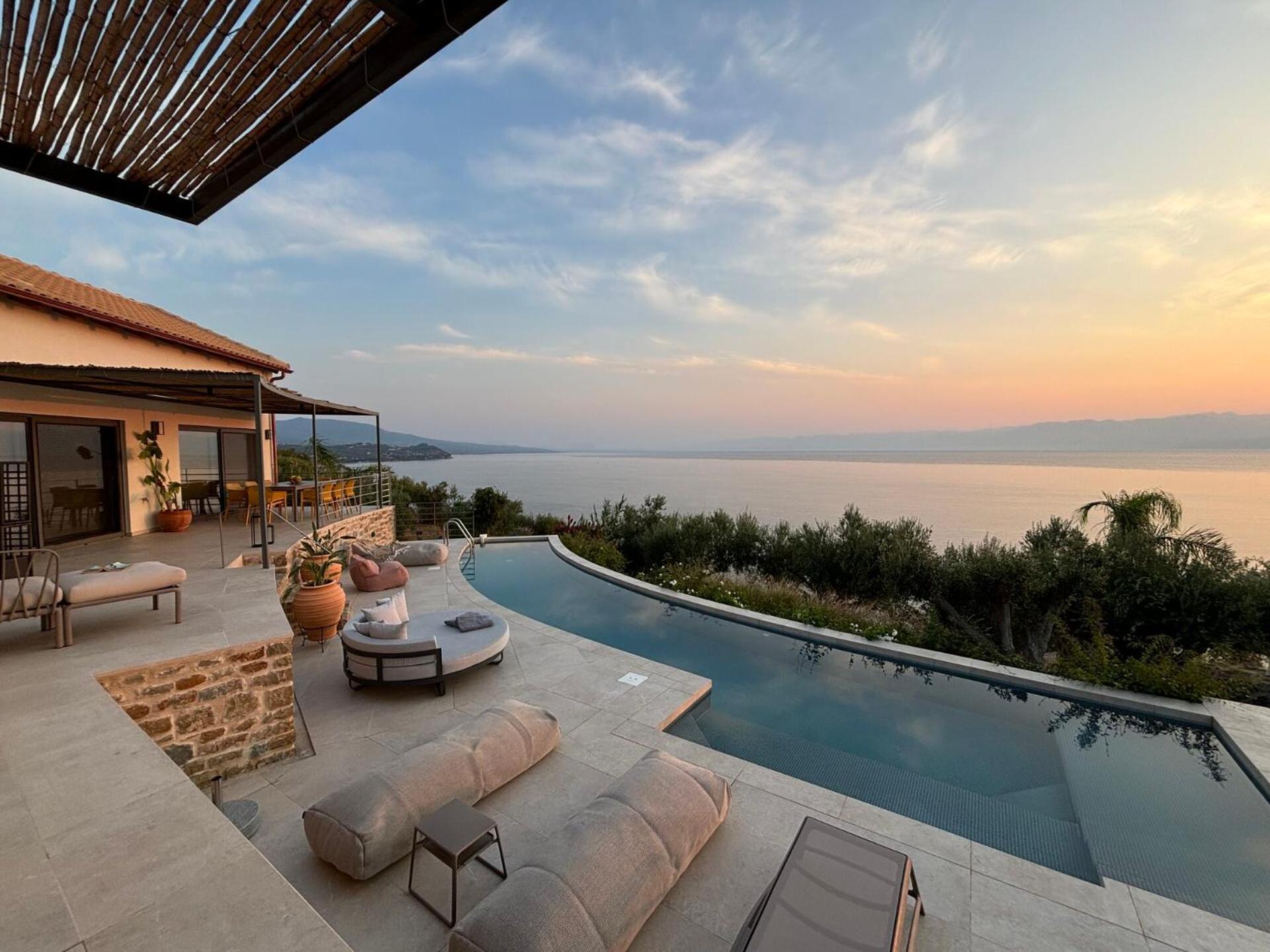 Villa Akria Thea *