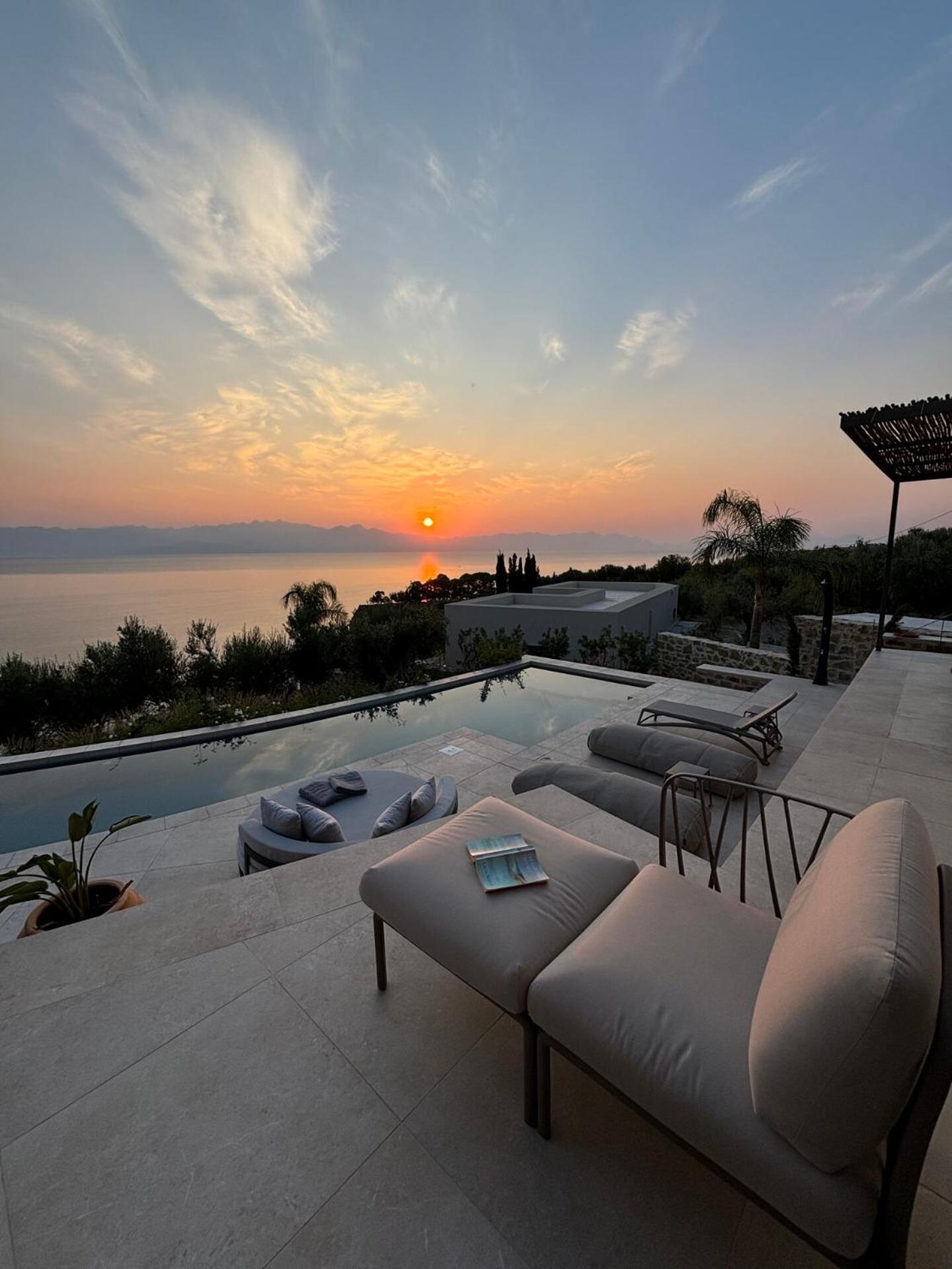 Villa Akria Thea *