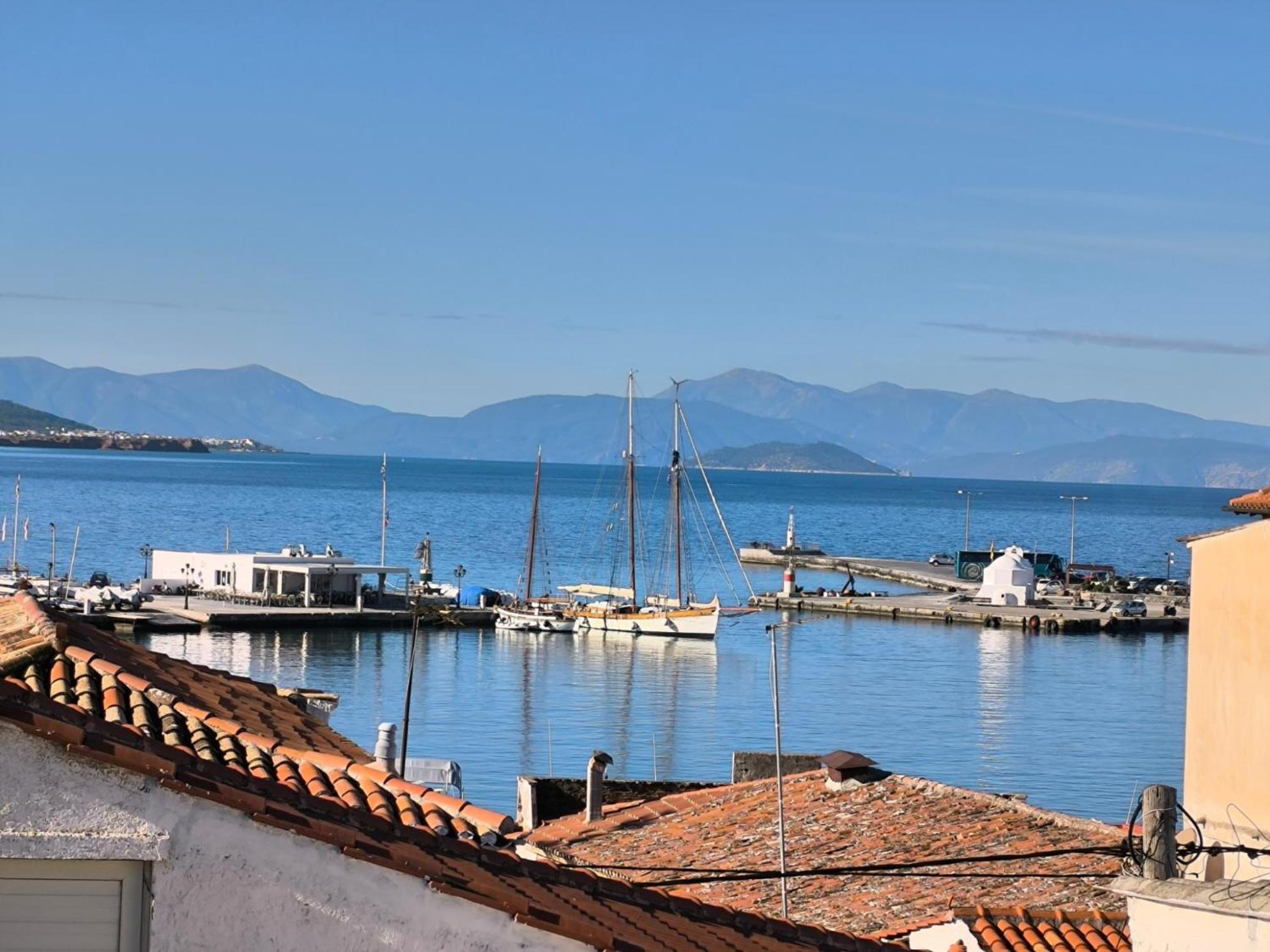 Downtown 2 Aegina