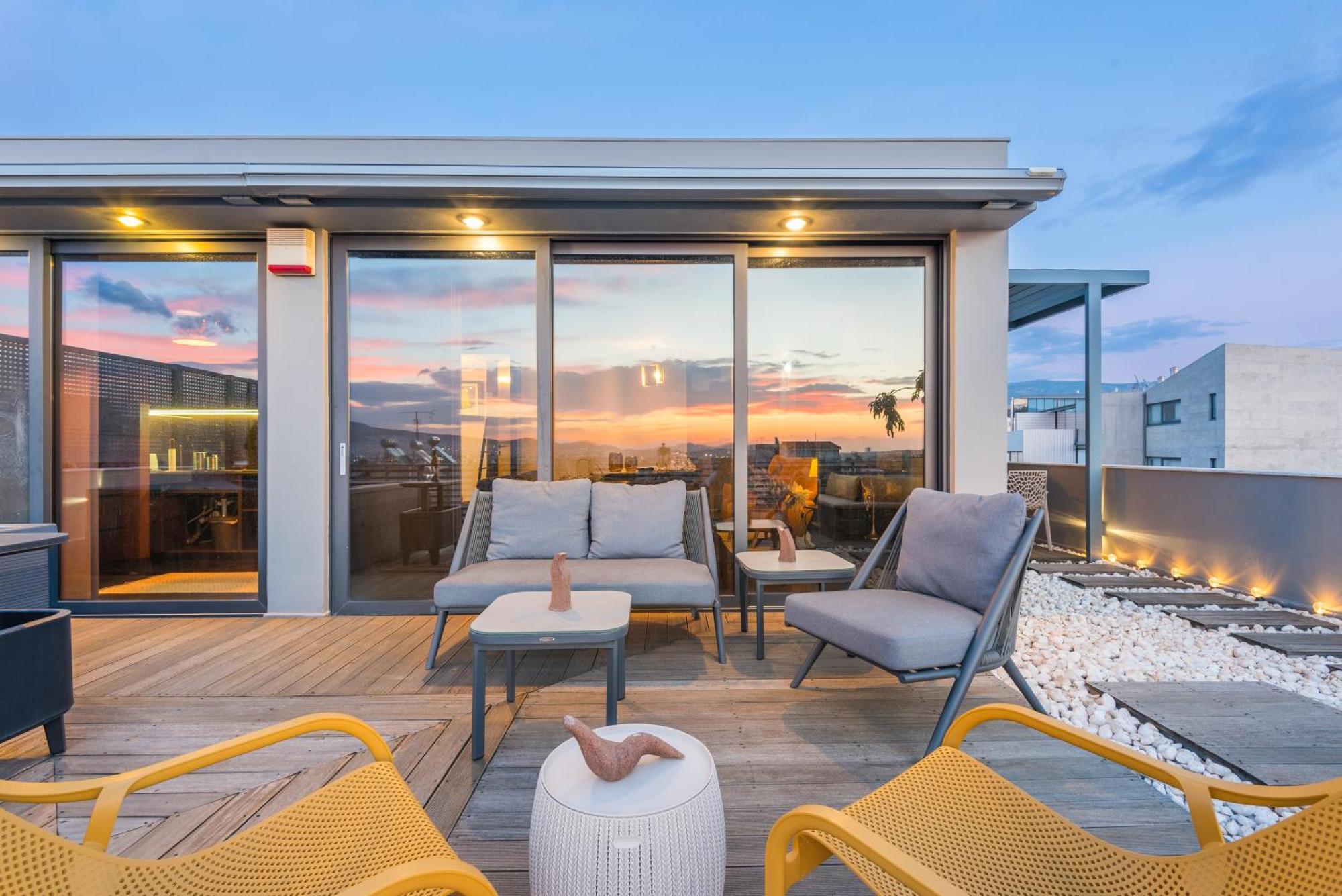 Acropolis View Luxe Penthouse With Outdoor Terrace Hottub Apartment *