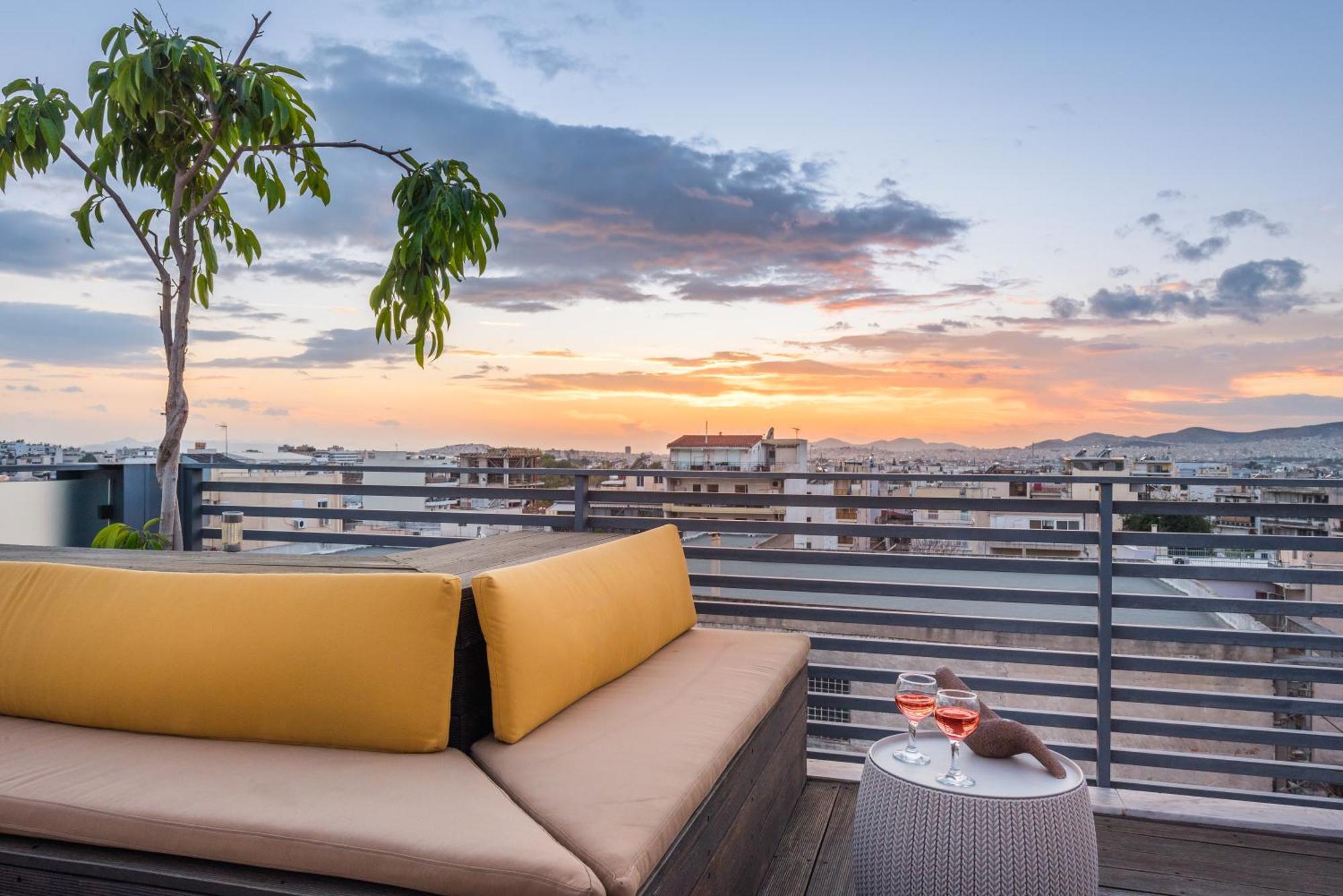 Acropolis View Luxe Penthouse With Outdoor Terrace Hottub