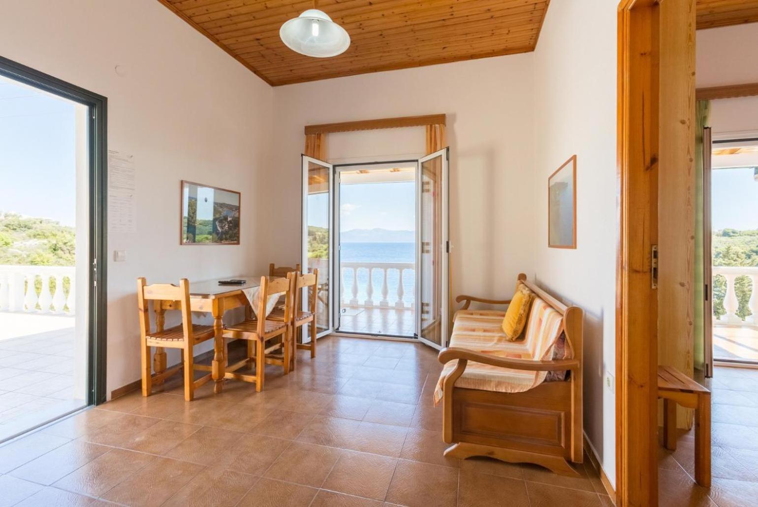 Apartment Dolphin 3 *