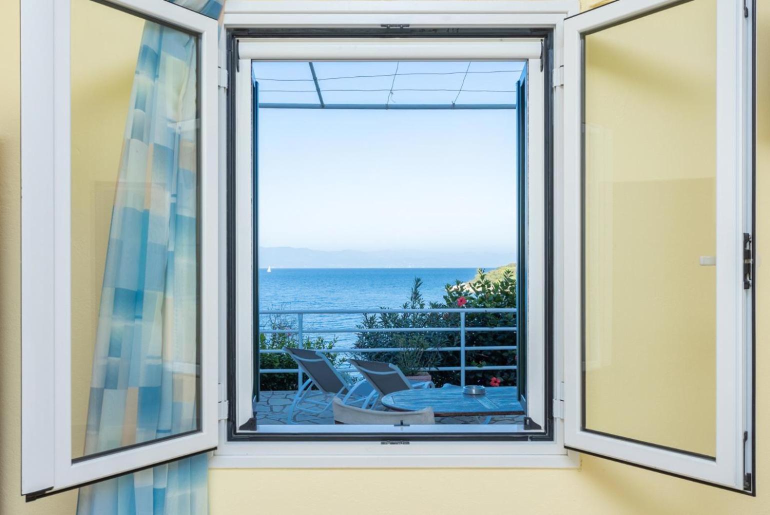Dolphin Apartment
